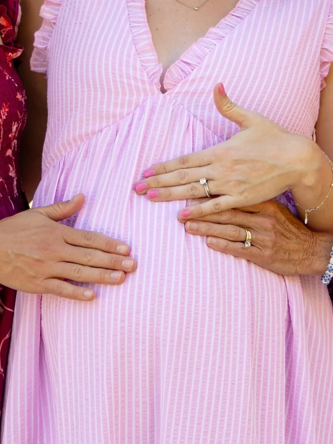 i can&rsquo;t get enough of all of these sweet soon-to-be-mamas! especiallyyyyyyyy when that mama is prepping to join the girl gang 💕💕 what a special time to capture and a special season to celebrate with all of your best ladies 
&bull;
&bull;
&bul