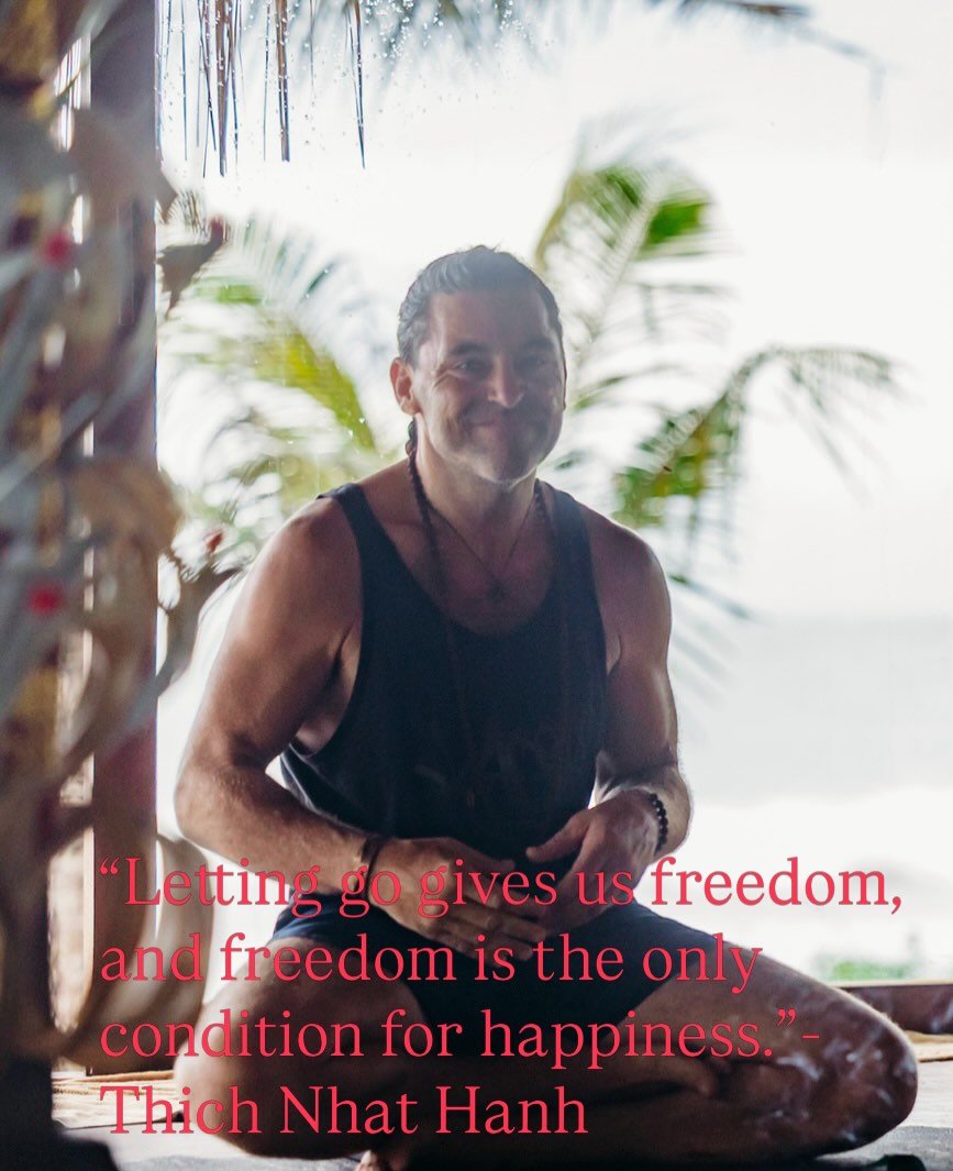 &ldquo;Letting go gives us freedom, and freedom is the only condition for happiness. The amount of happiness that you have depends on the amount of freedom you have in your heart.&rdquo; - Thich Nhat Hanh @brendadelossantosphotography @yogatrotteraca