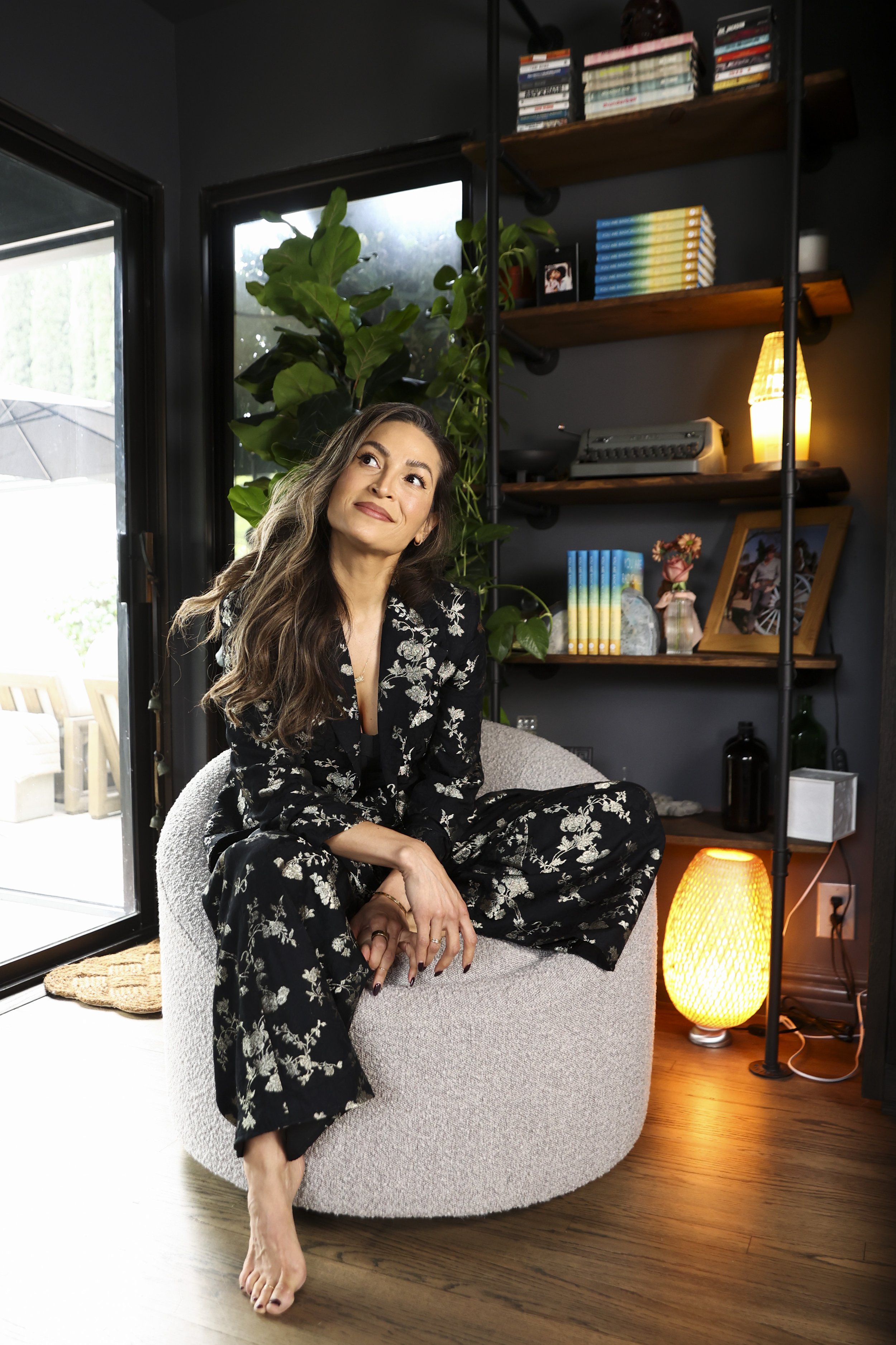 Rosie Acosta mental health coach, mindfulness teacher at Headspace, bestselling author, podcast host, and speaker.