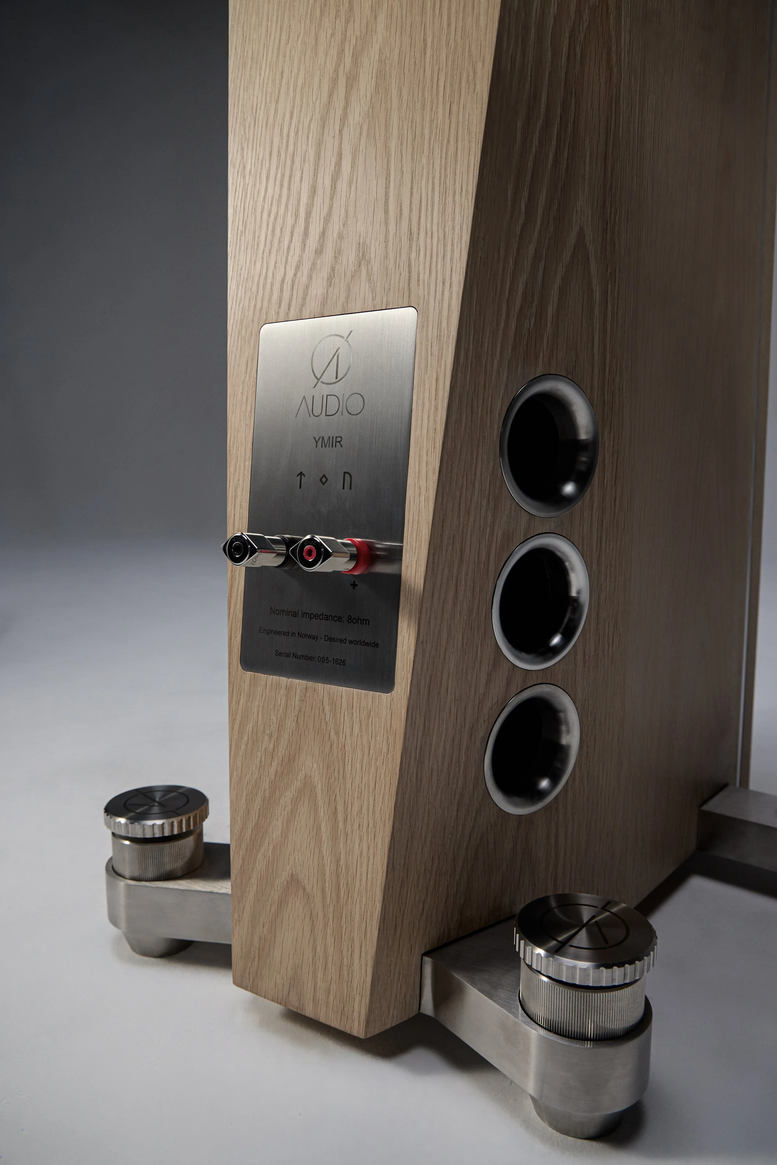 Ø Audio Ymir rear detail