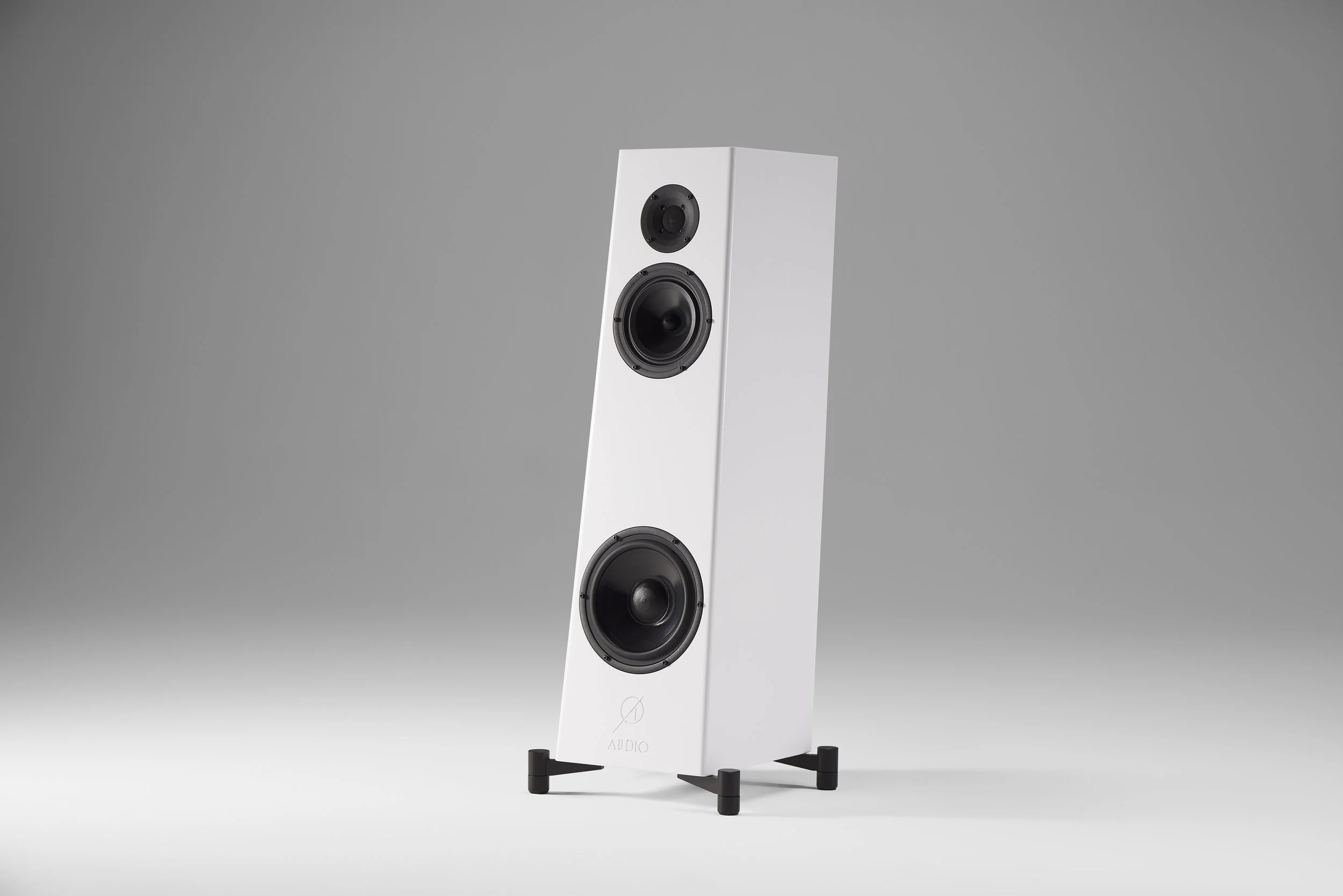 Ø Audio Frigg 02 in white