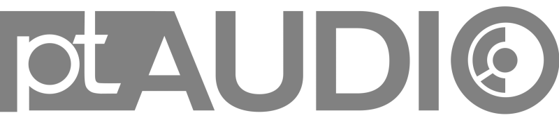 Das PT Audio-Logo mit der Aufschrift „pt AUDIO“ in Schwarz und Grau sowie einem kreisförmigen Symbol, das einem Lautsprecher oder einer Schallwelle ähnelt.
