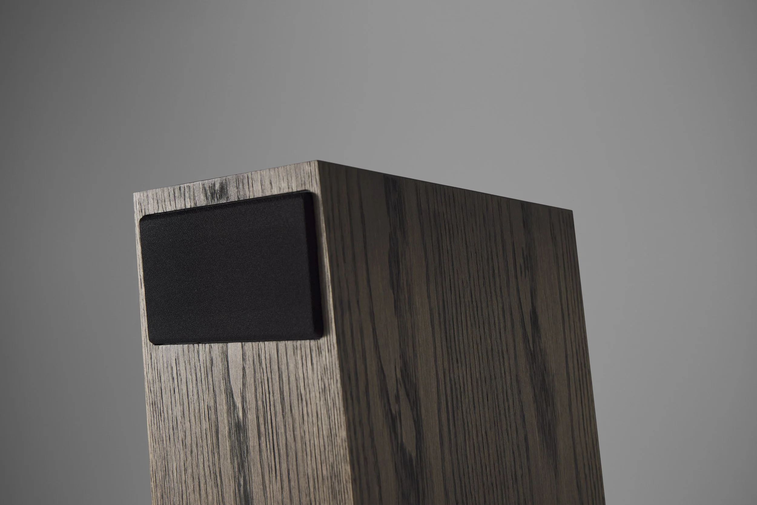 FRIGG 02 speaker back