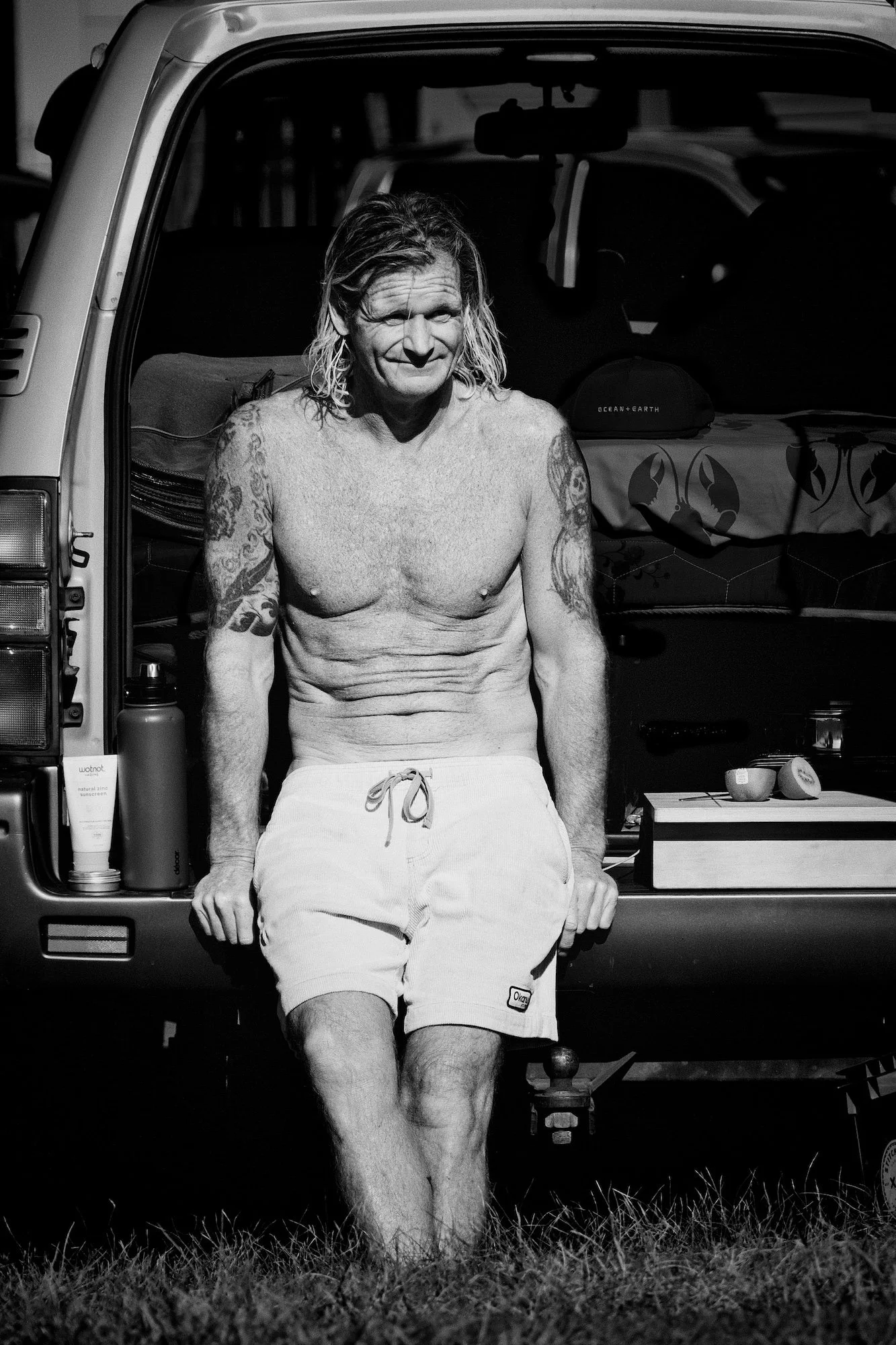 dan-mount-maunganui-beach-truck-portrait-black-and-white.jpg.JPG