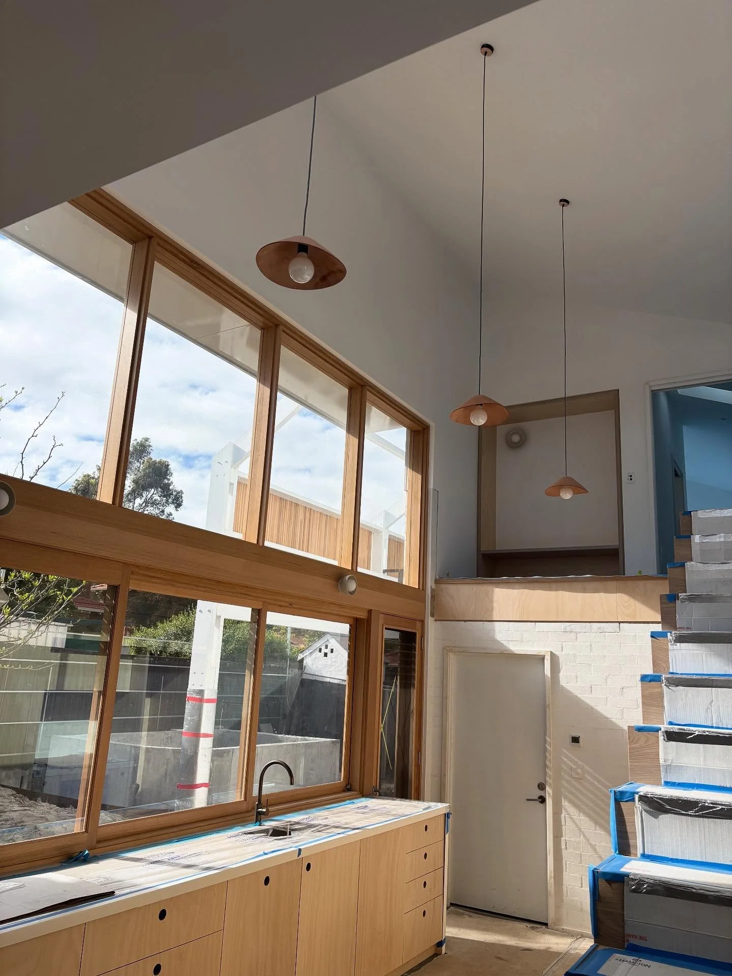 ON SITE 
Albert St is coming together beautifully on site thanks to an incredible team and our lovely clients. 

Design + Interiors: @seau_studio 
Builder: @evolution_wa