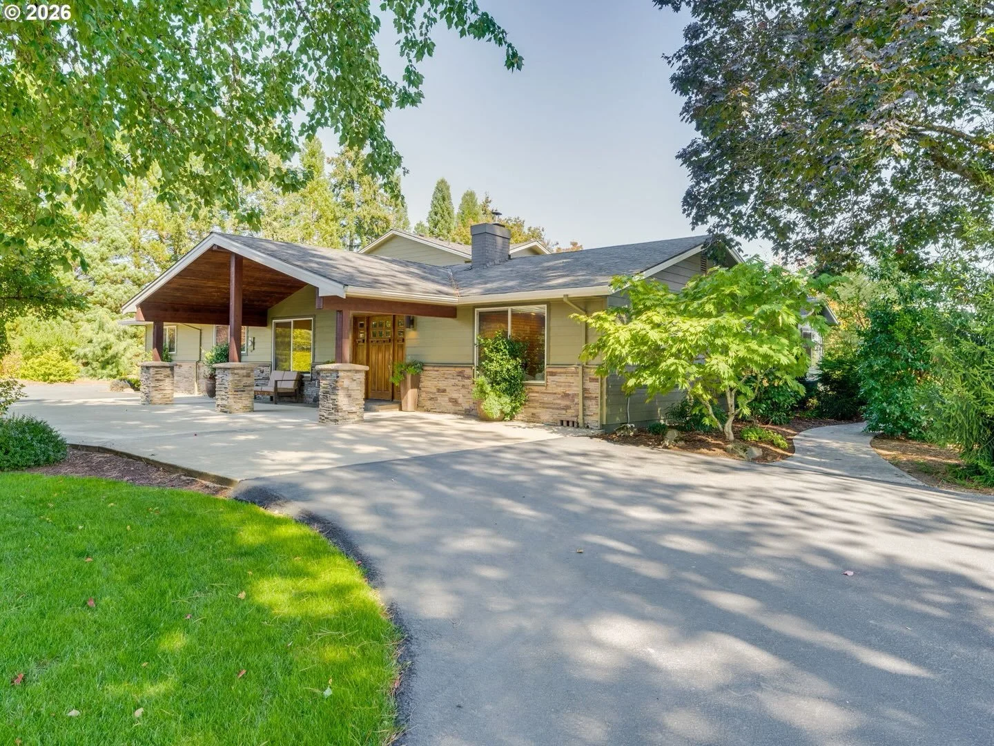 JUST LISTED! Updated ranch on 5.24 level acres minutes to McMinnville - large bonus room, shop &amp; barn 🏡🌲🌳

📍2960 Hill Road, McMinnville, OR 97128
3 bed / 3 bath / 2838 sqft / 5.24 acres
$1,100,000

Updated ranch home on 5.24 level acres, offe