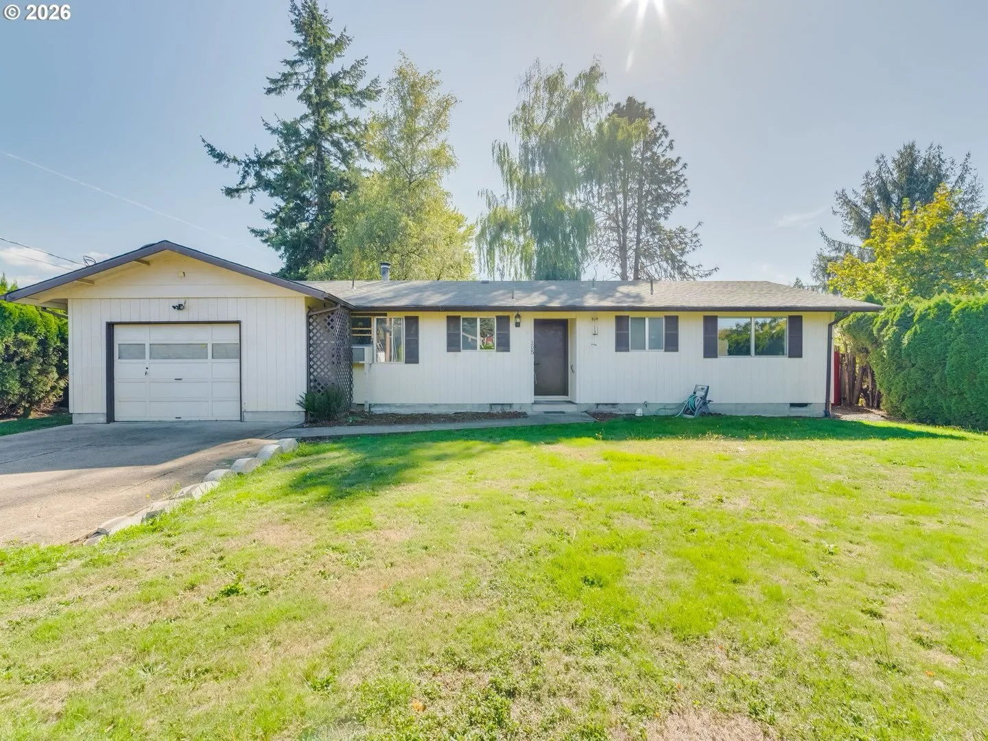 NEW LISTING IN AMITY - Single level home on large lot, with huge enclosed deck/sun porch! 🏡

205 E 3rd Street, Amity, OR 97101
3 bed / 1 bath / 996 sqft 
$300,000

- Oversize, private yard with storage shed and wood shed 
- Yard has space for vehicl