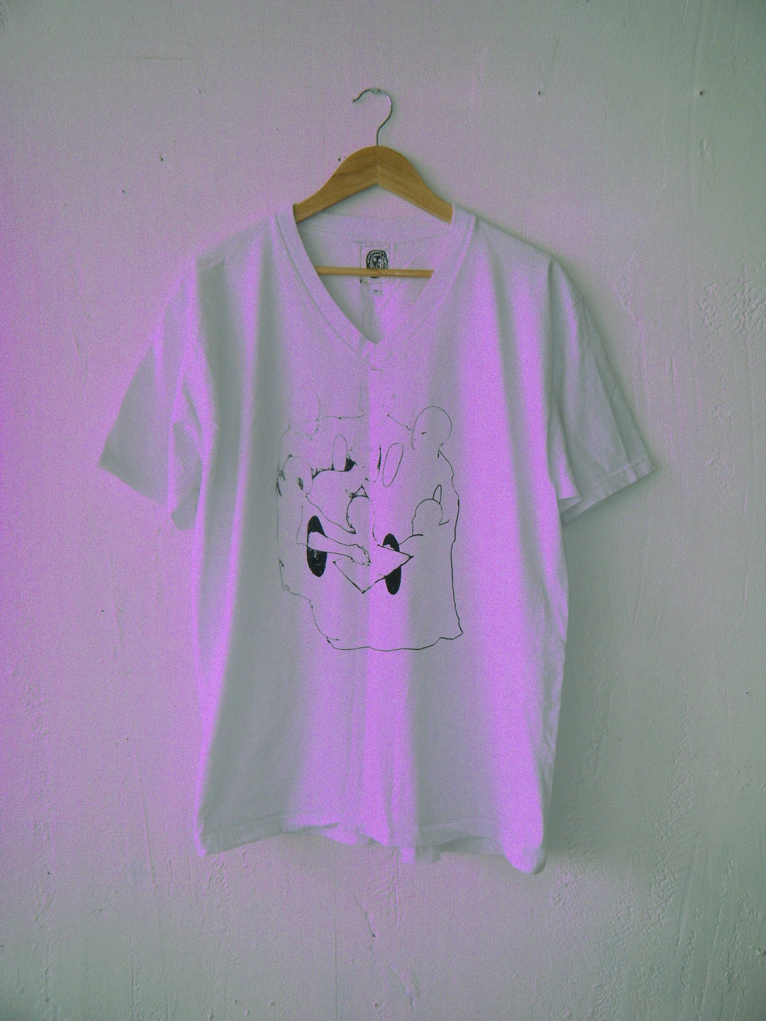 White+Med+Vneck+.png