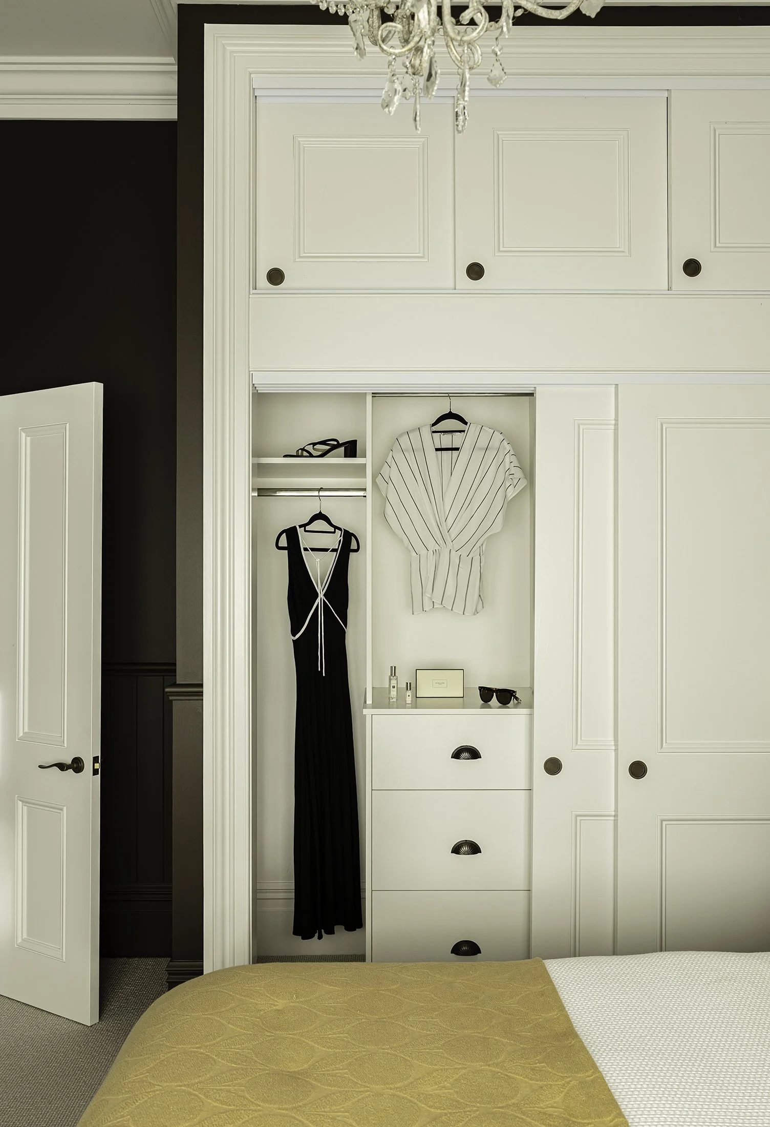 Spt.Wardrobe_12-Edit.jpg