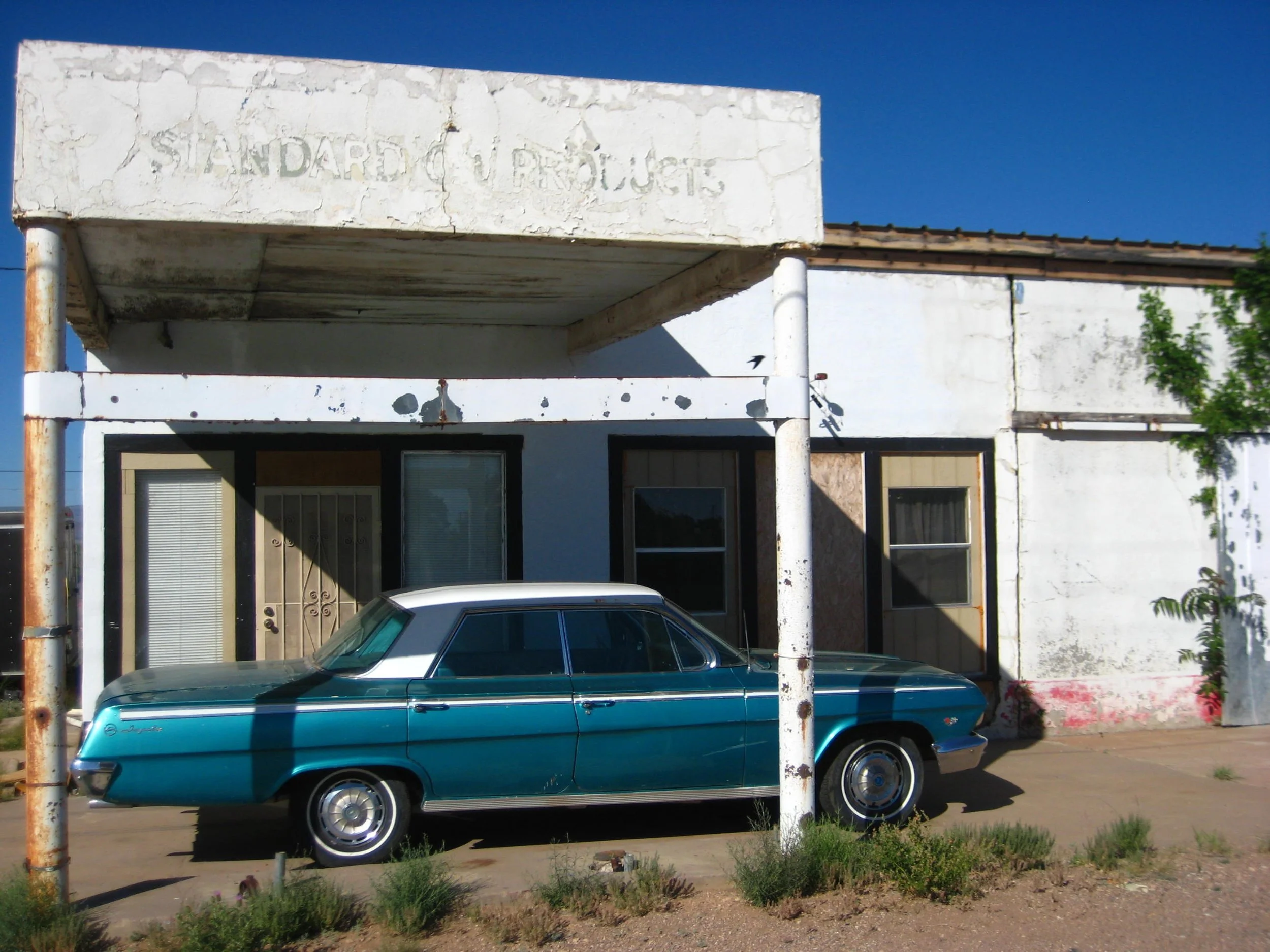 Medium Format - 2004 - Somewhere near i10, America