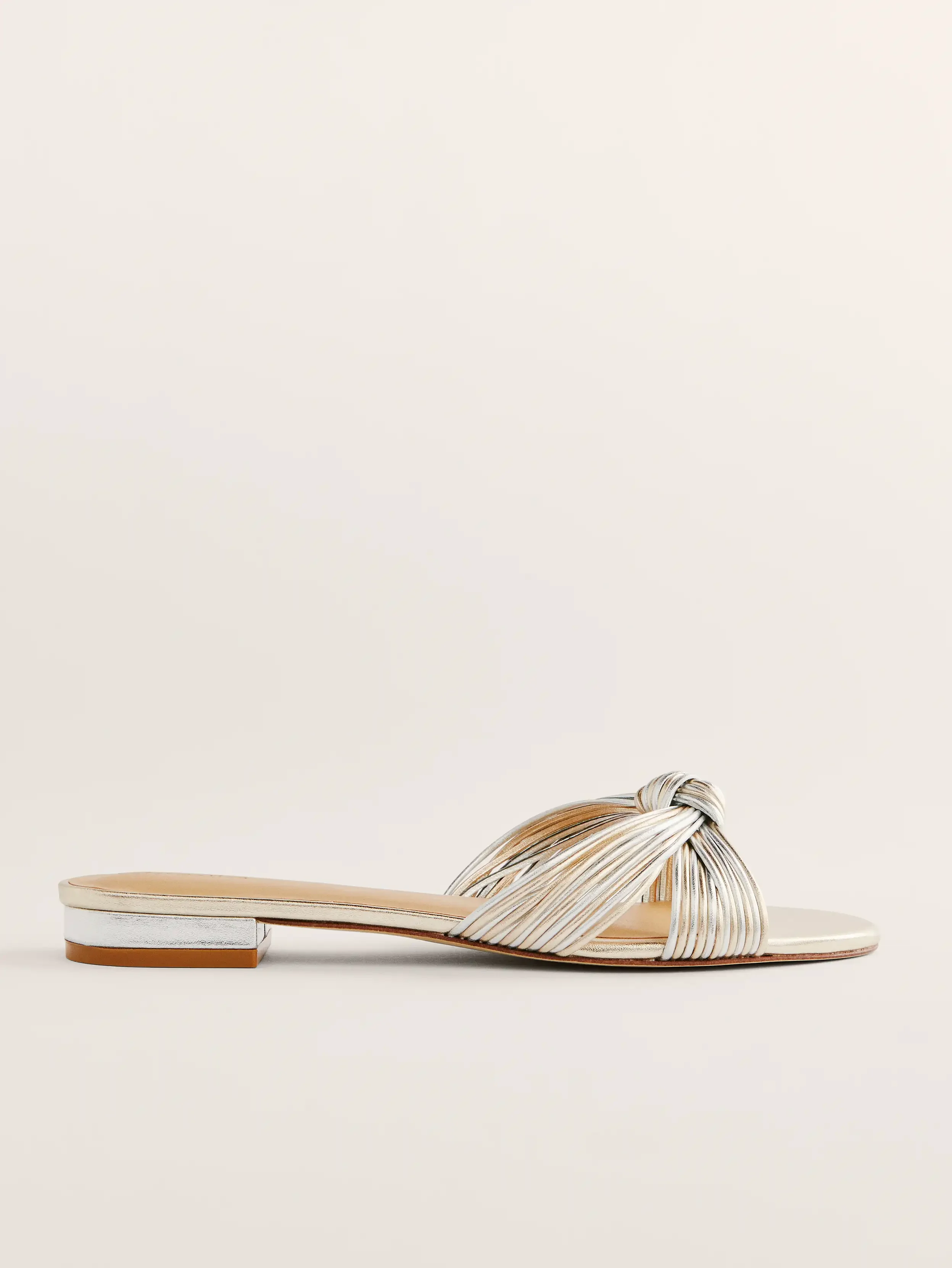 Peridot Mignon Knot Flat Sandal