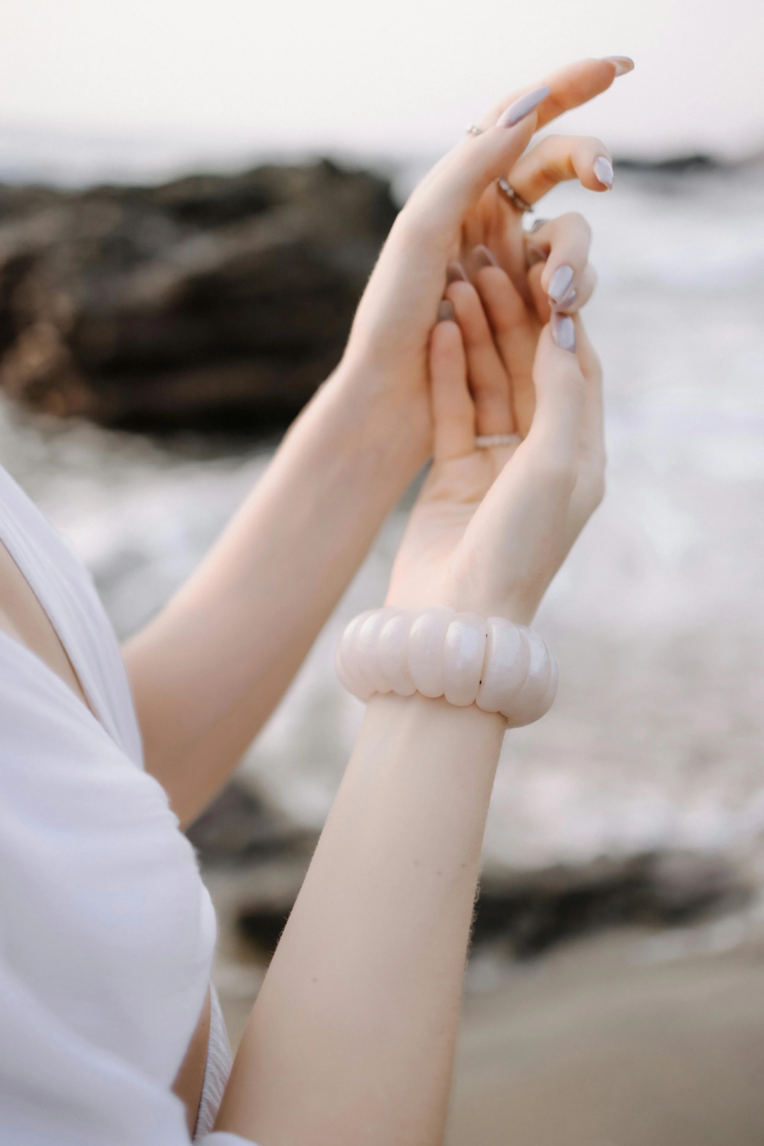 EFT Tapping is a gentle, mind-body approach that helps ease emotional overwhelm, reduce stress, and shift limiting beliefs.