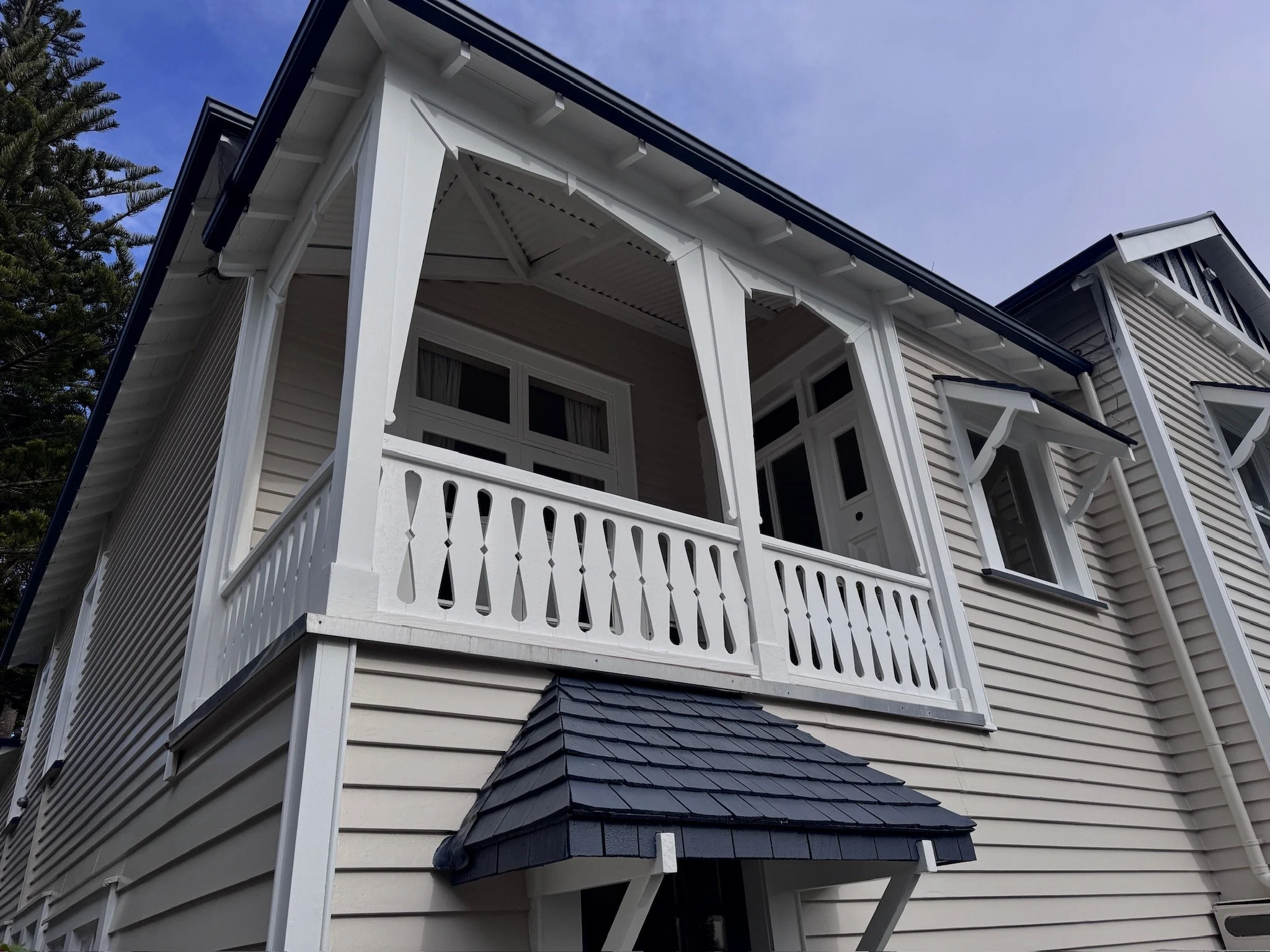 Balmoral heritage weatherboard restoration and exterior painting in Auckland