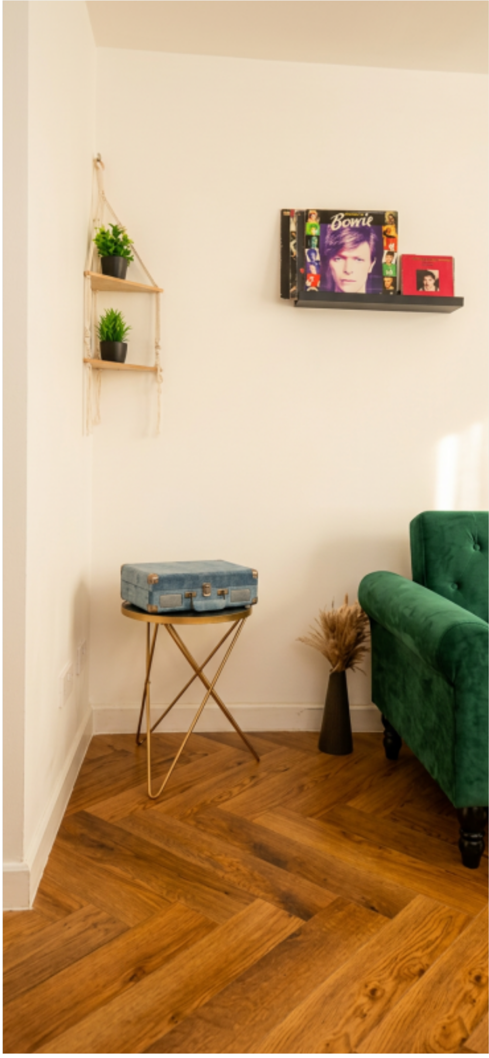 Farthing House 15A living room - characterful self-catering holiday let in Salisbury with original period features