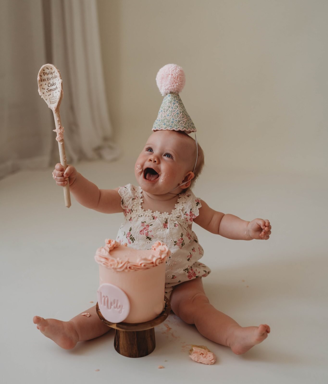 Celebrating ONE ❤️

A little moment just for them. 

A chance to pause and celebrate who they are ✨

A birthday shoot, can include a cake, it can be without a cake, it can be at the beach&hellip; and the important party is celebrating them your way!