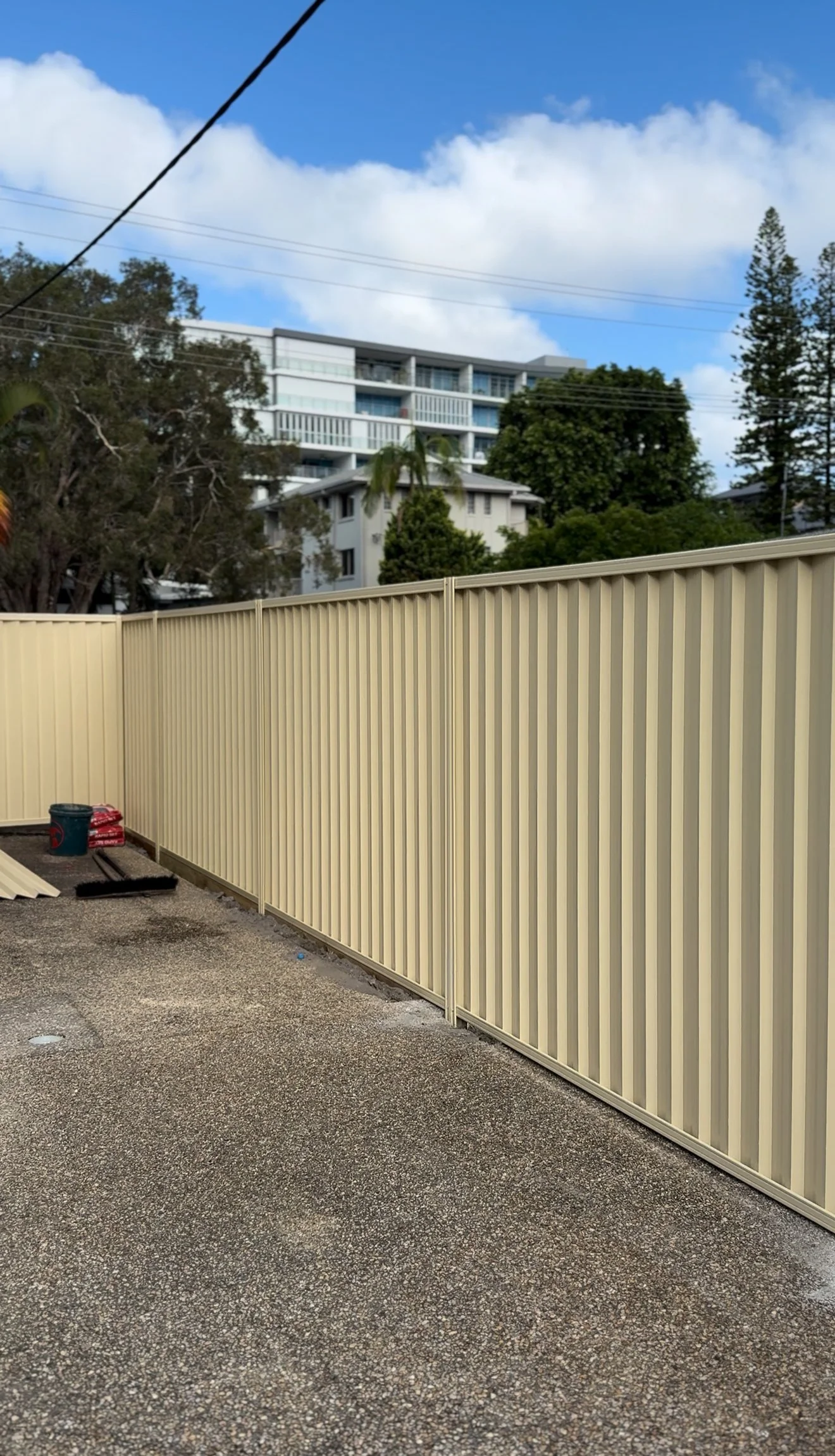 20-metre colorbond fence completed in Biggera Waters