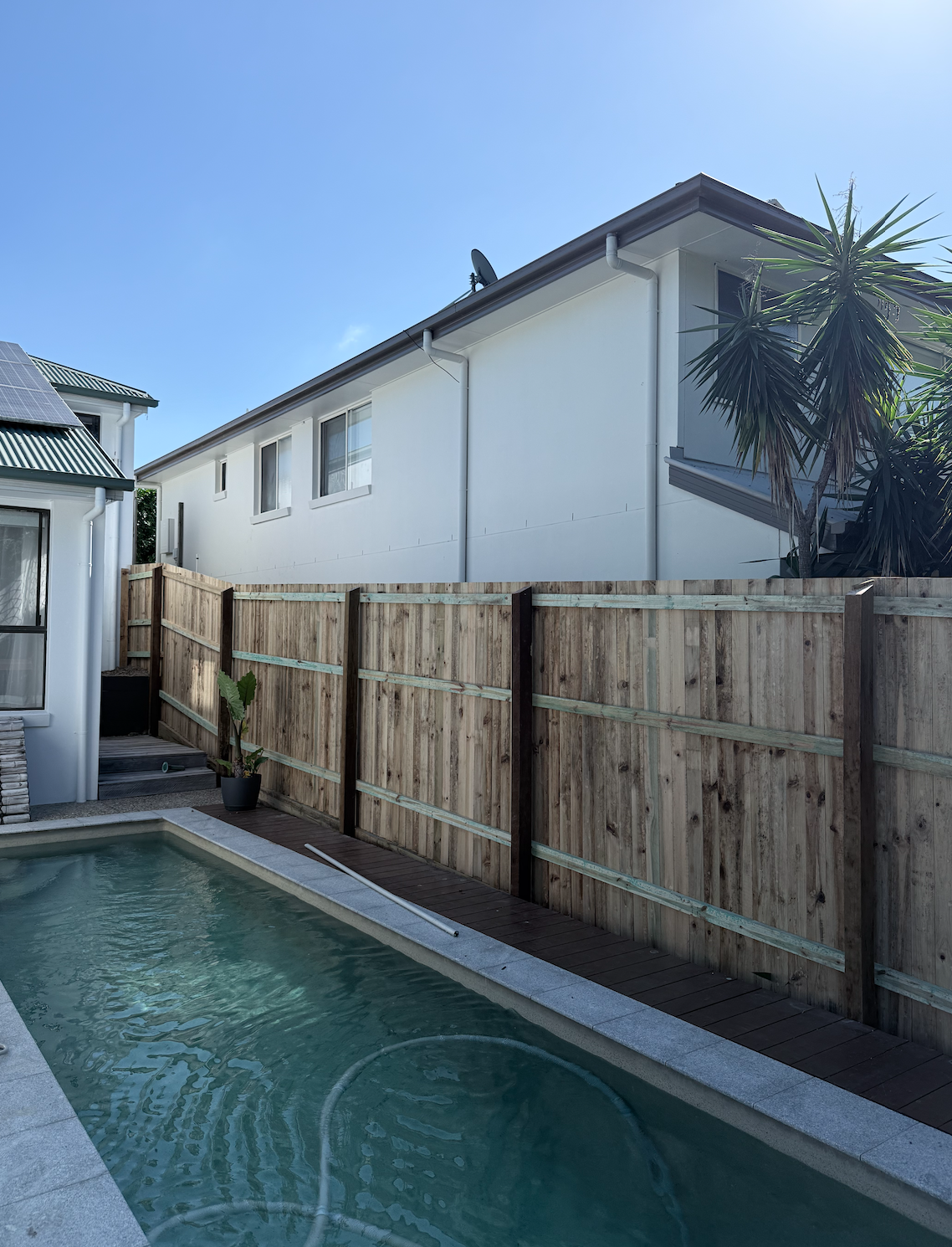 25-metre timber fence completed in Pacific Pines