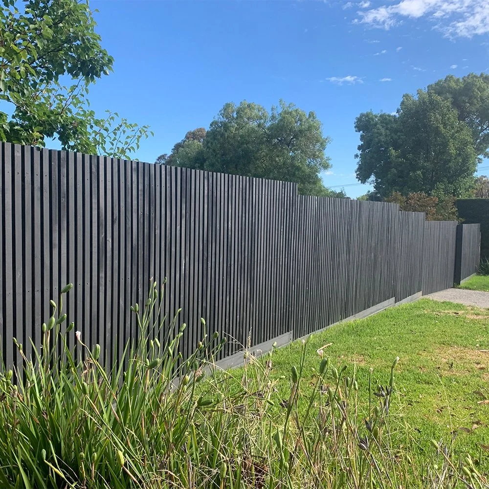 slat fence built in bonogin