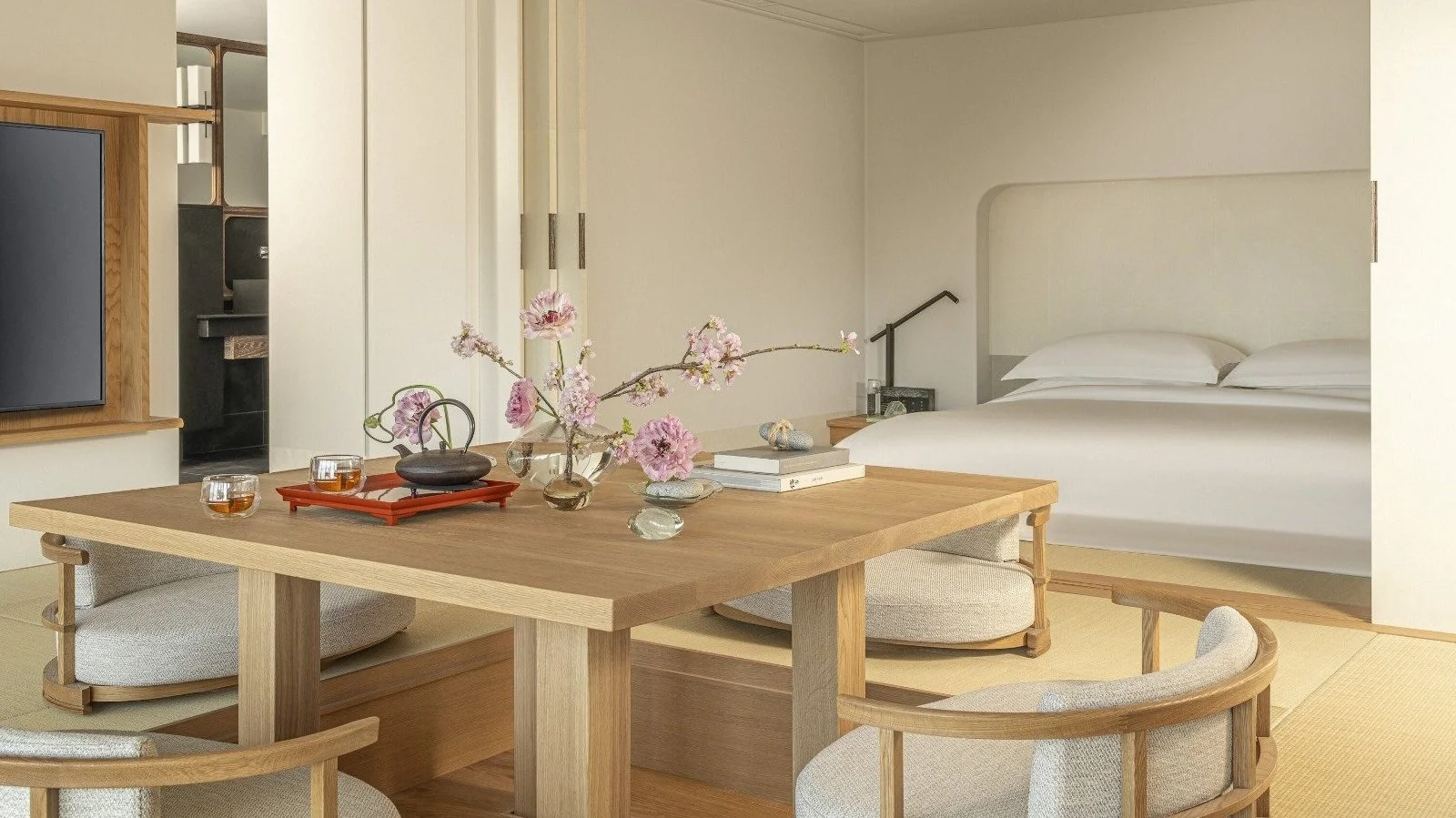 Osaka Four Seasons Double Suite