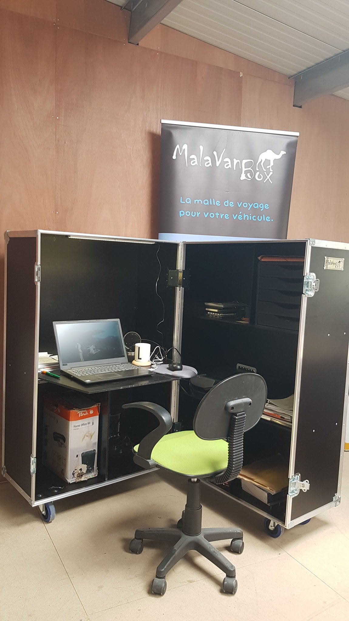 Mobilier bureau sur mesure - flight case