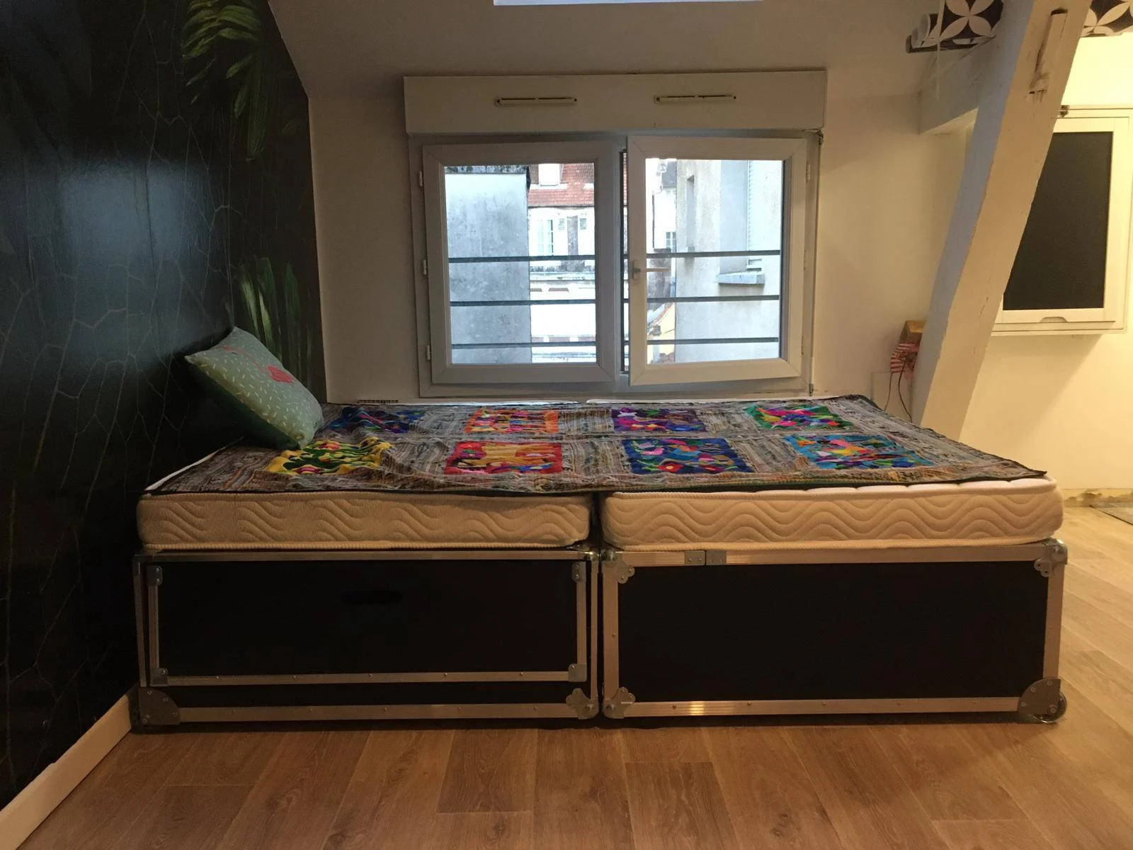 Création mobilier sur mesure style flight-case