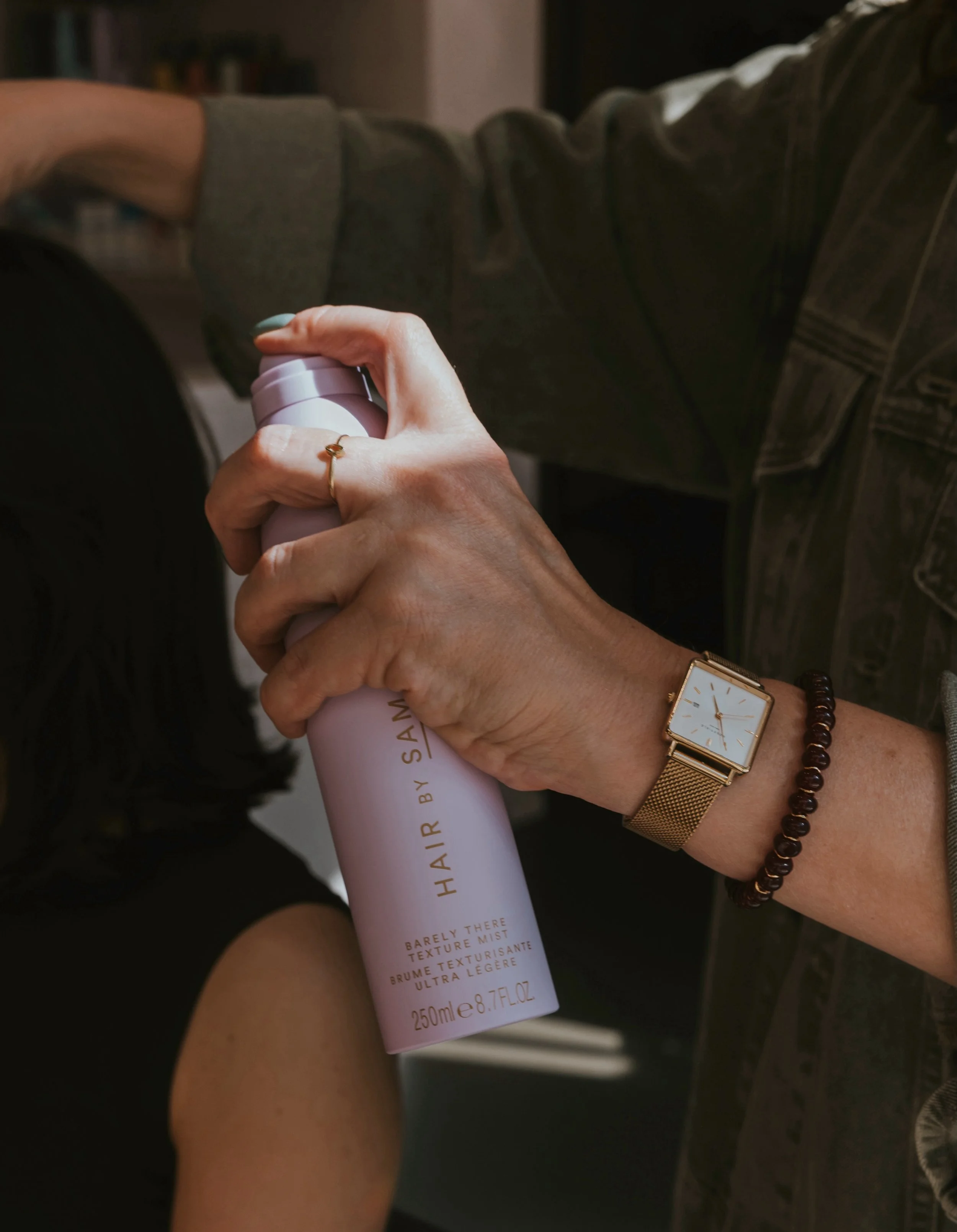 Mijn favoriete product?
THE COOL GIRL TEXTURE MIST! 🩷
En eerlijk? Dit is ook het product dat ik zelf het vaakst gebruik.

Maar dat betekent niet dat dit d&eacute; favoriet is voor iedere klant. Juist niet.. 
Ik kijk altijd naar wat jouw haar nodig h