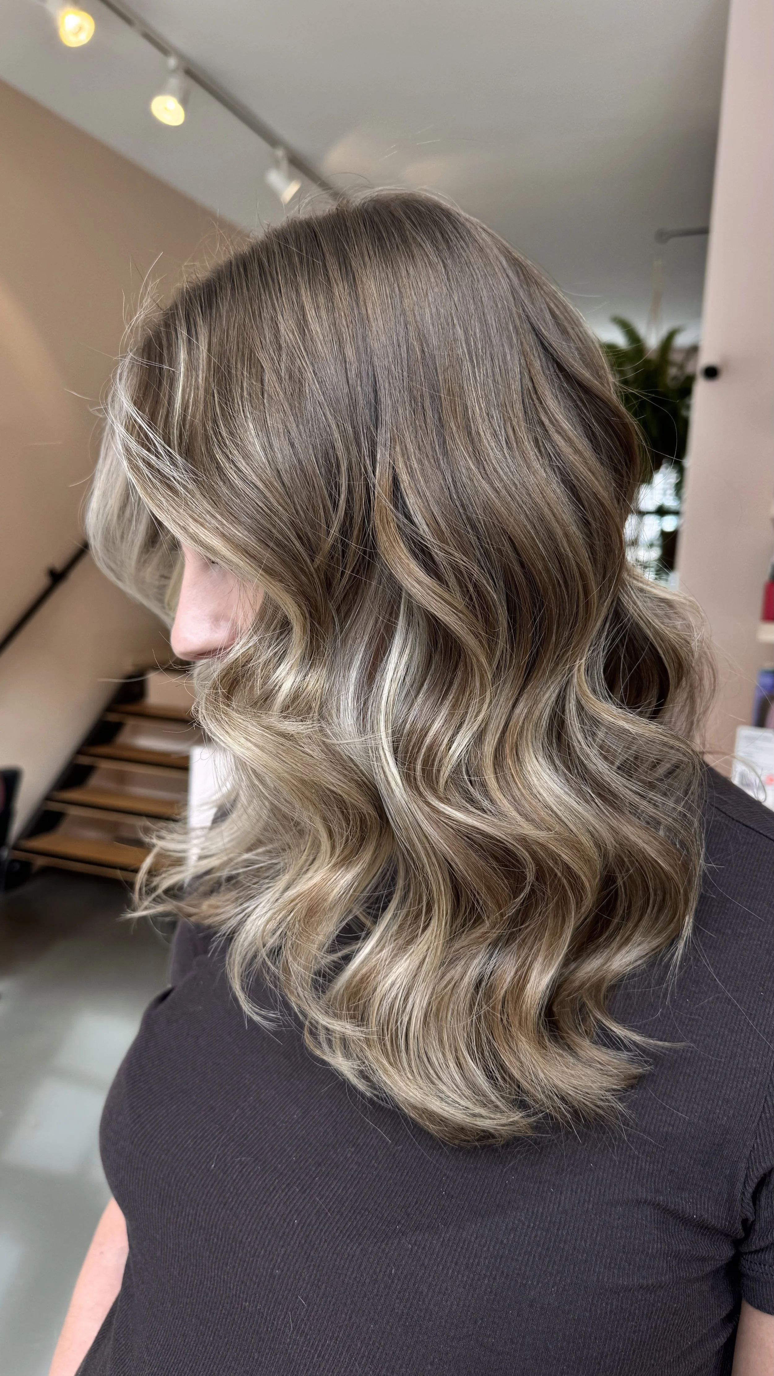 Charlotte wavy haarkleuren balayage 