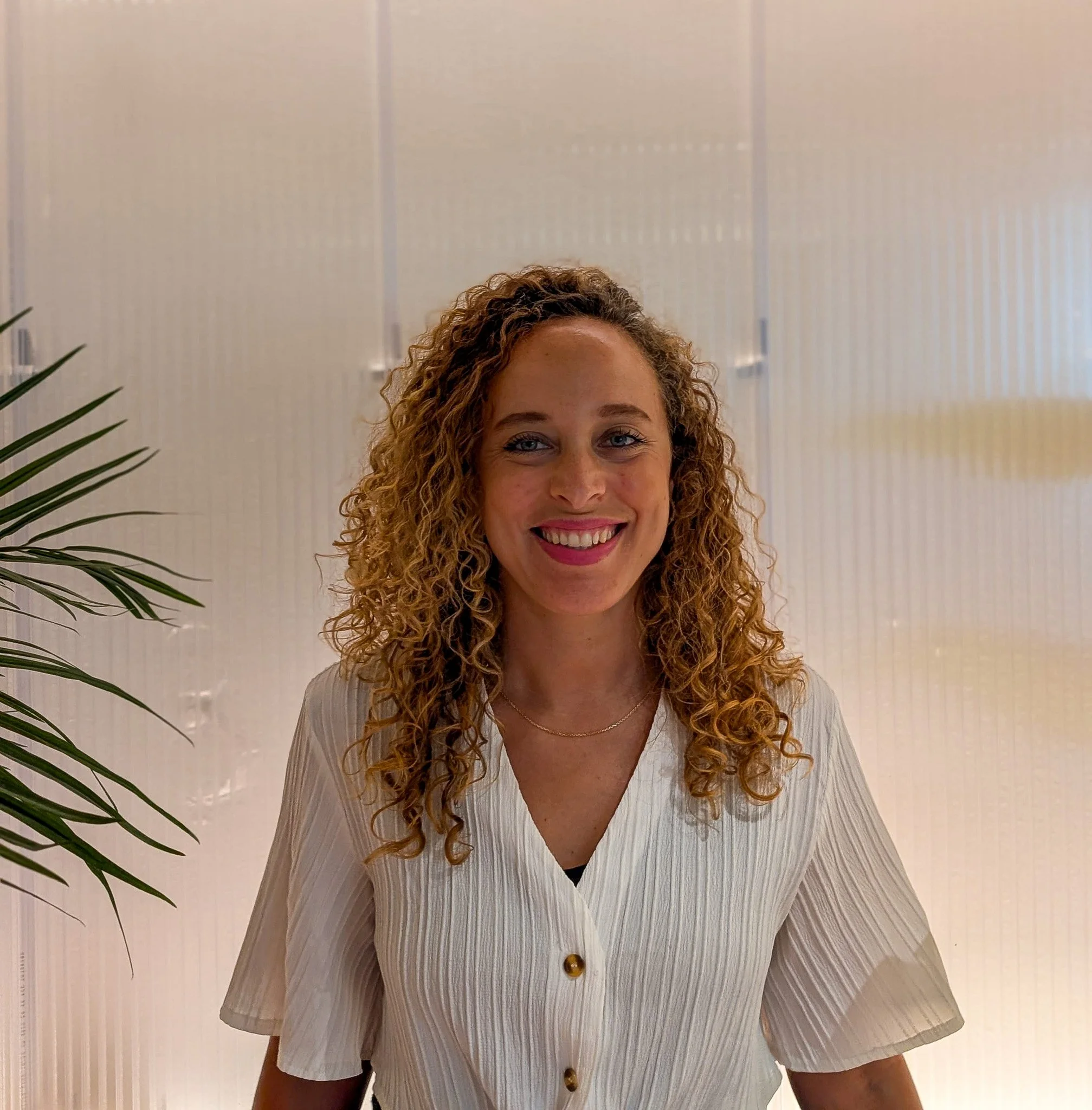 chloe_goujon_Senior hr consultant.jpg
