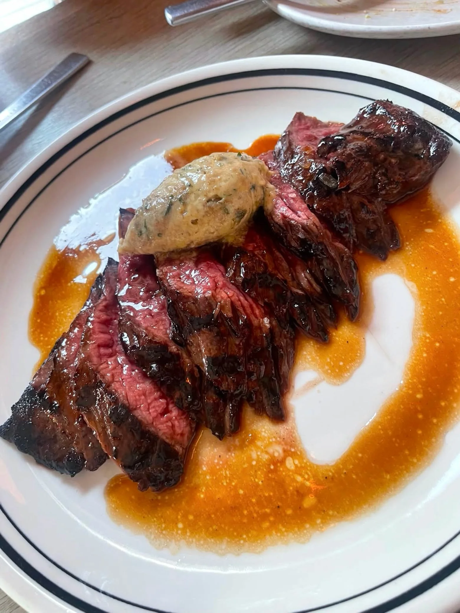 BAVETTE AND WHIPPED BEEF FAT BUTTER 
YOU&rsquo;LL BE DREAMING ABOUT IT LIKE YOUR LOVER UNTIL YOU HAVE IT 🤡

PIC DELICACY @dishofthedais x