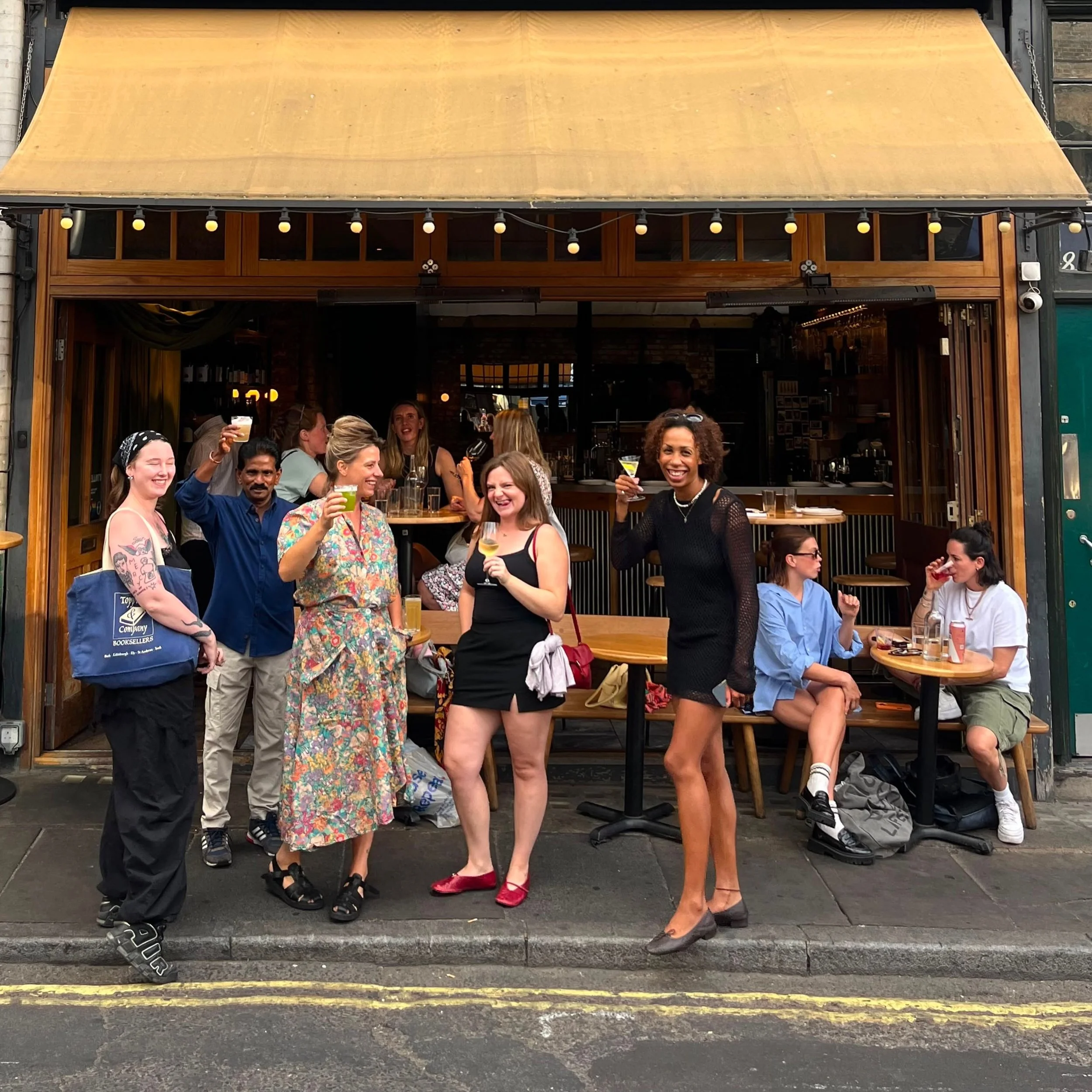 CHEFS, THIS IS FOR YOU, WE ARE HIRING !!
We are looking for a Cdp to join our small wonderful team. Part time, 3 shifts a week. 
Tuesday prep + Friday and Saturday service. 

Please get in touch.
Merci x