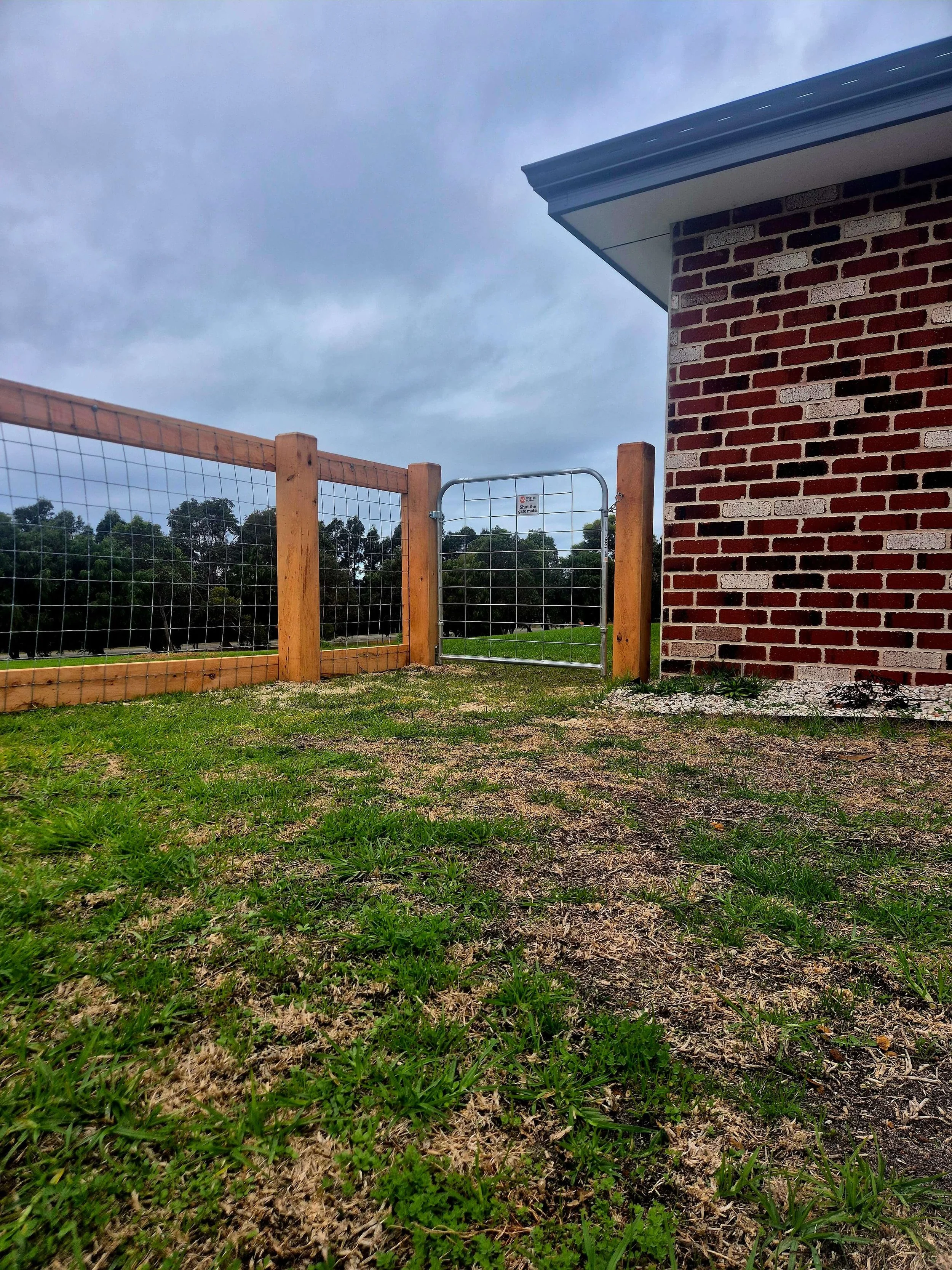Tidelock_Fencing_Post_Rail_Fence_two_rails.jpg