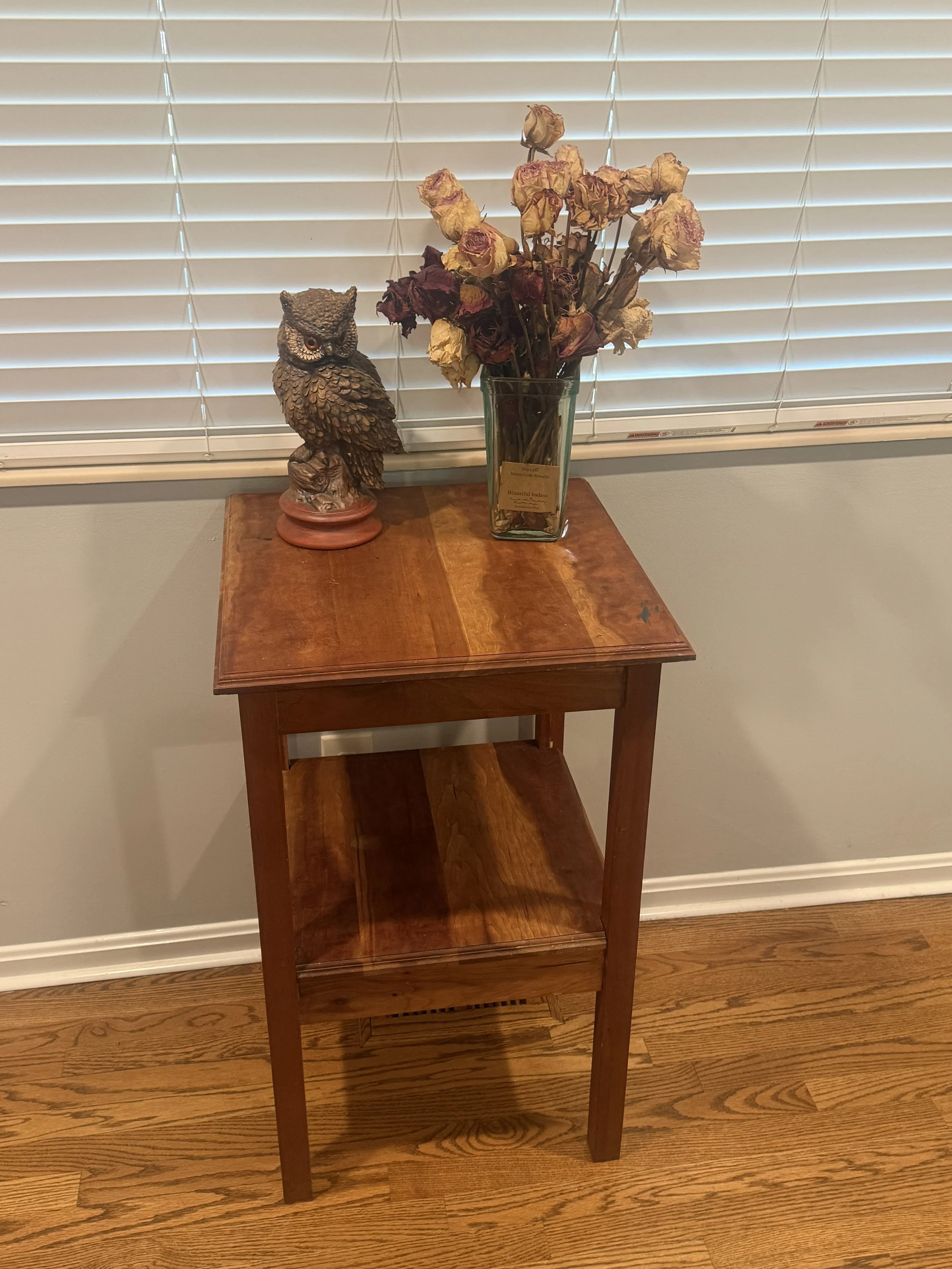 2-Tier Table
