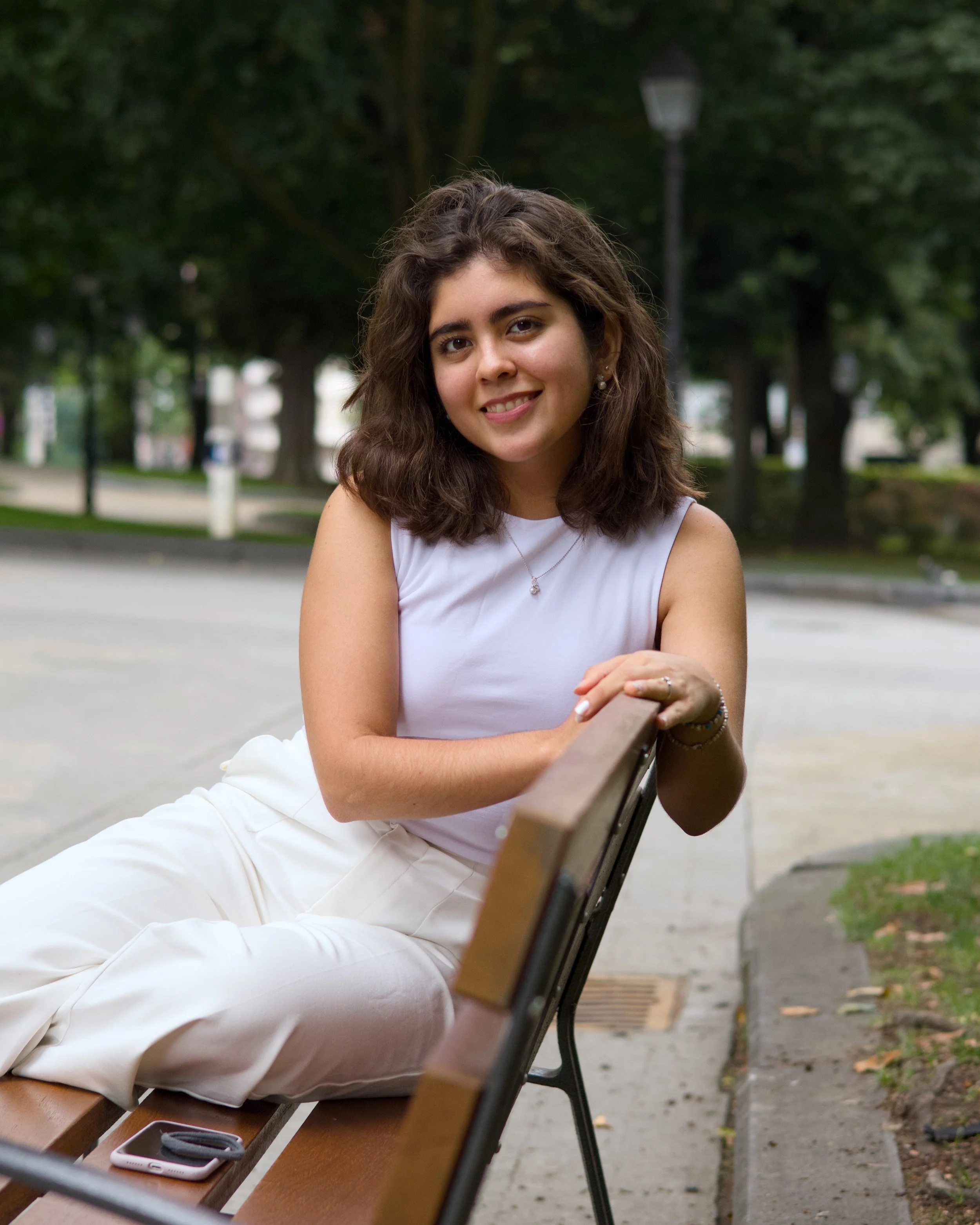 Hola, soy Sofia👋🏻
Una apasionada por la creatividad, la comunicaci&oacute;n y por ayudar a las marcas a conectar con su audiencia.

Hoy doy un paso que me hace mucha ilusi&oacute;n, comenzar esta nueva etapa como freelancer con mi proyecto bysofias