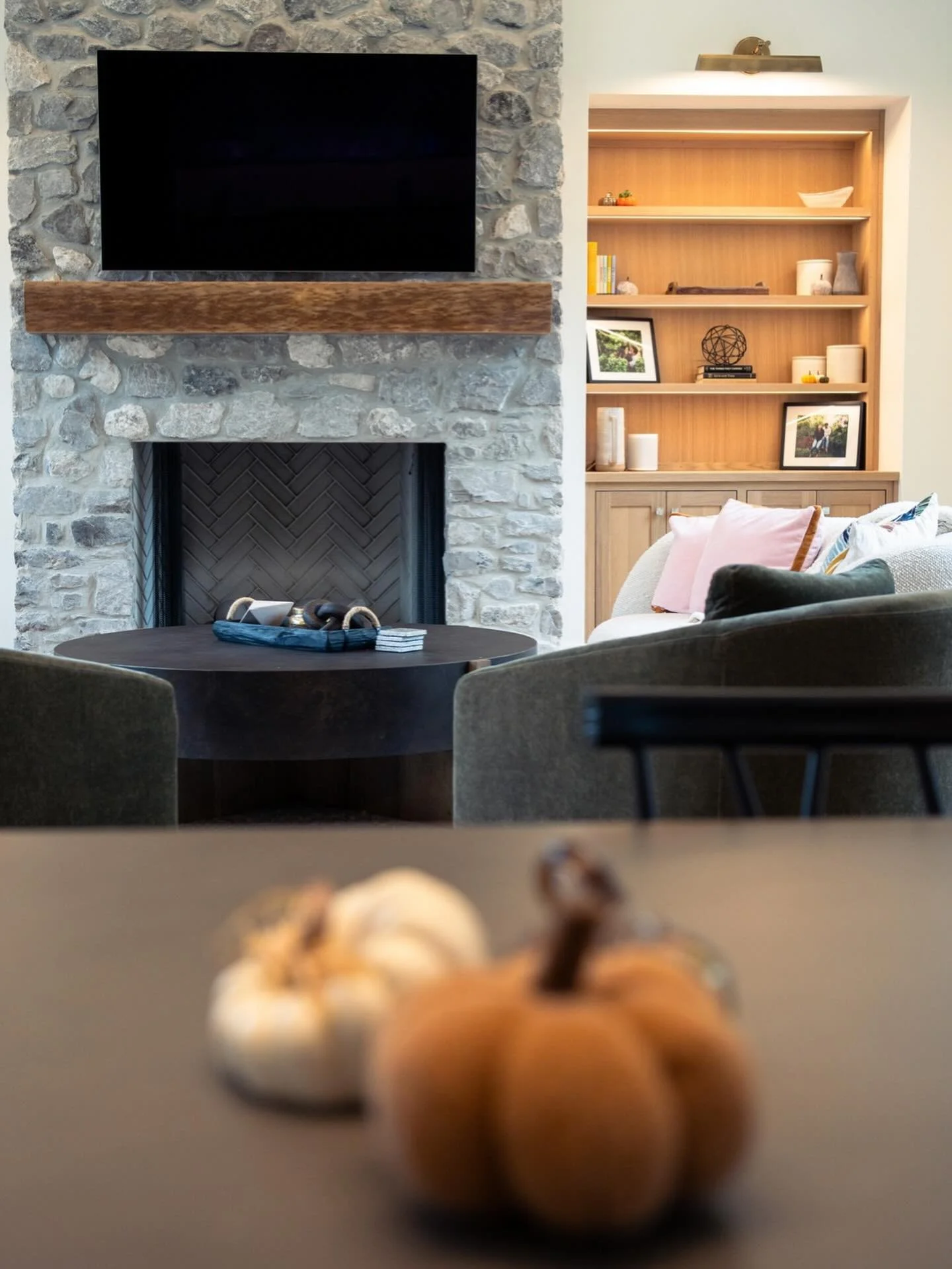 Designed for the weekends you never want to leave.

With colder days ahead, this living space proves that warmth isn&rsquo;t just about temperature&mdash;it&rsquo;s about how a home feels. 🔥

#MLDCustomHomes #DFWCustomHomes #LuxuryLiving #CozyInteri