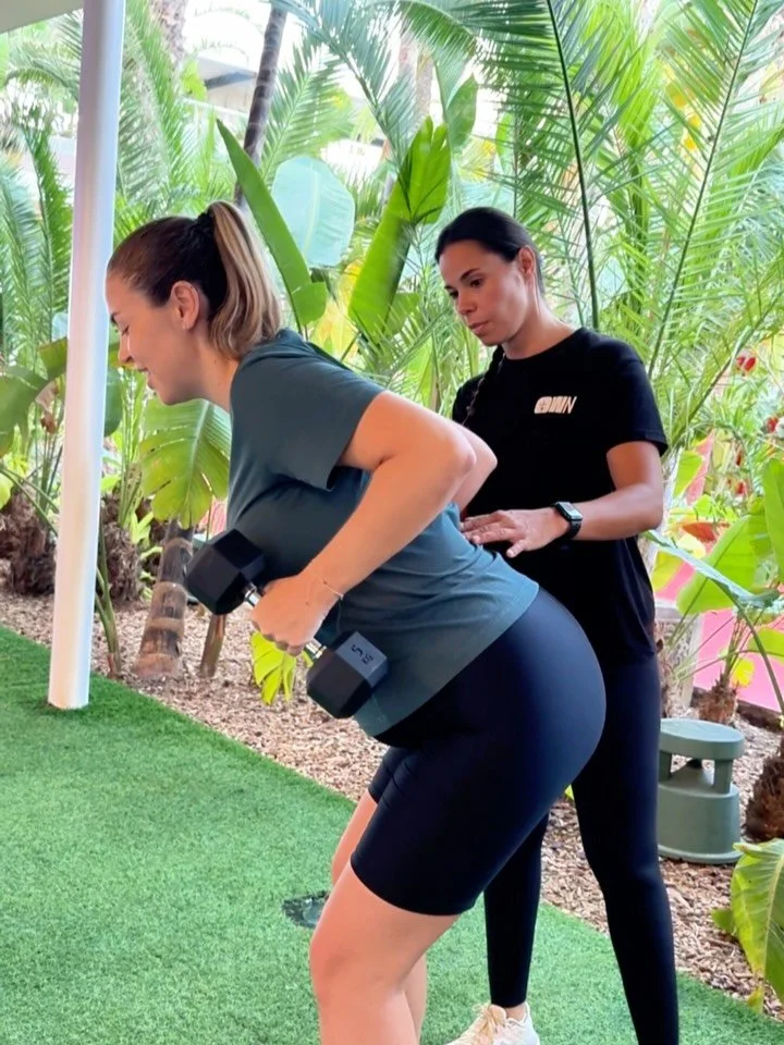 Cada etapa necesita un entrenamiento diferente ✨

En OWN no creemos en entrenamientos iguales para todos.

Creemos en escuchar al cuerpo y adaptar cada sesi&oacute;n al momento de cada owner.

Como durante el embarazo 🤍

Mantenerse activa y continua