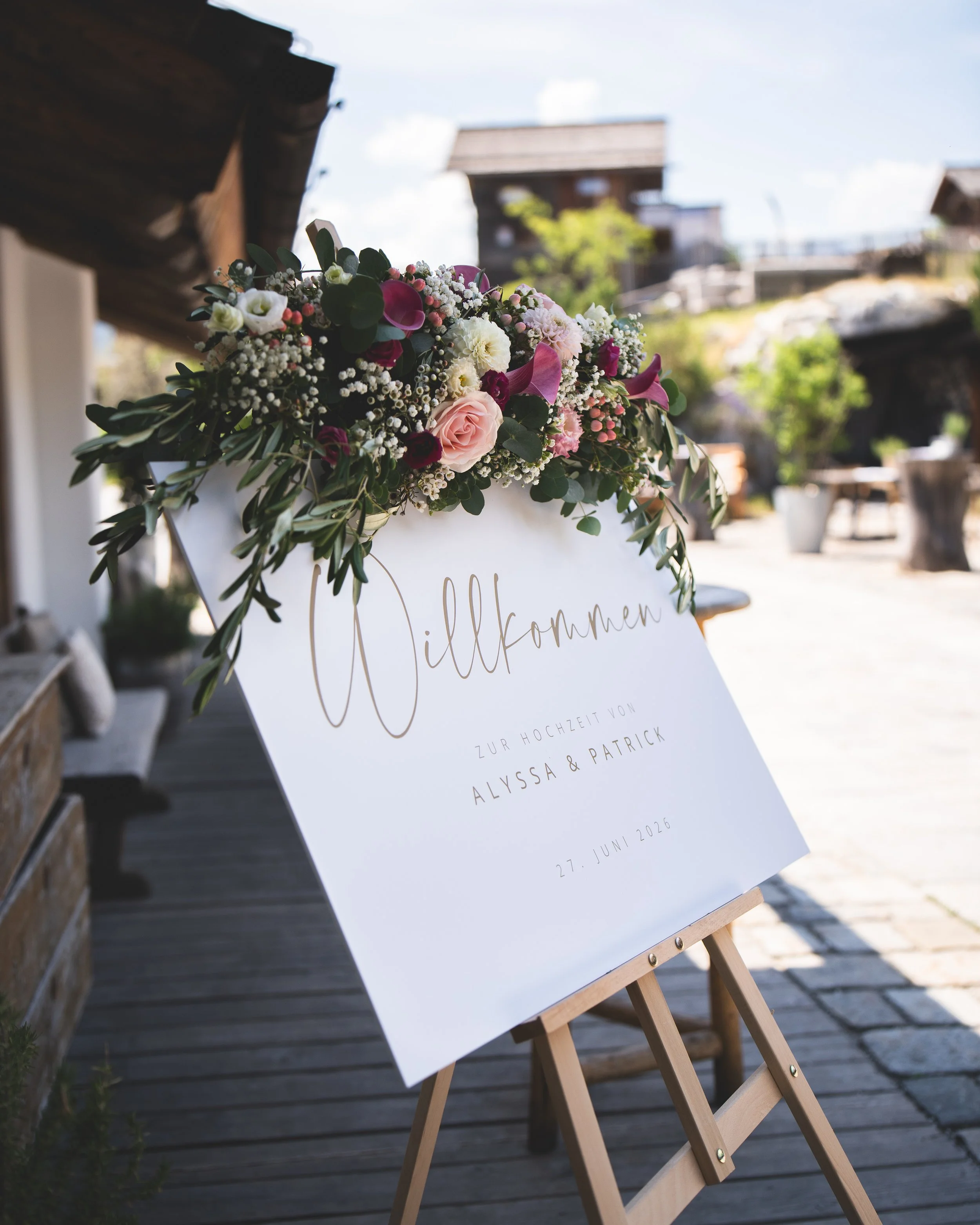 Willkommenschild auf einer Hochzeit