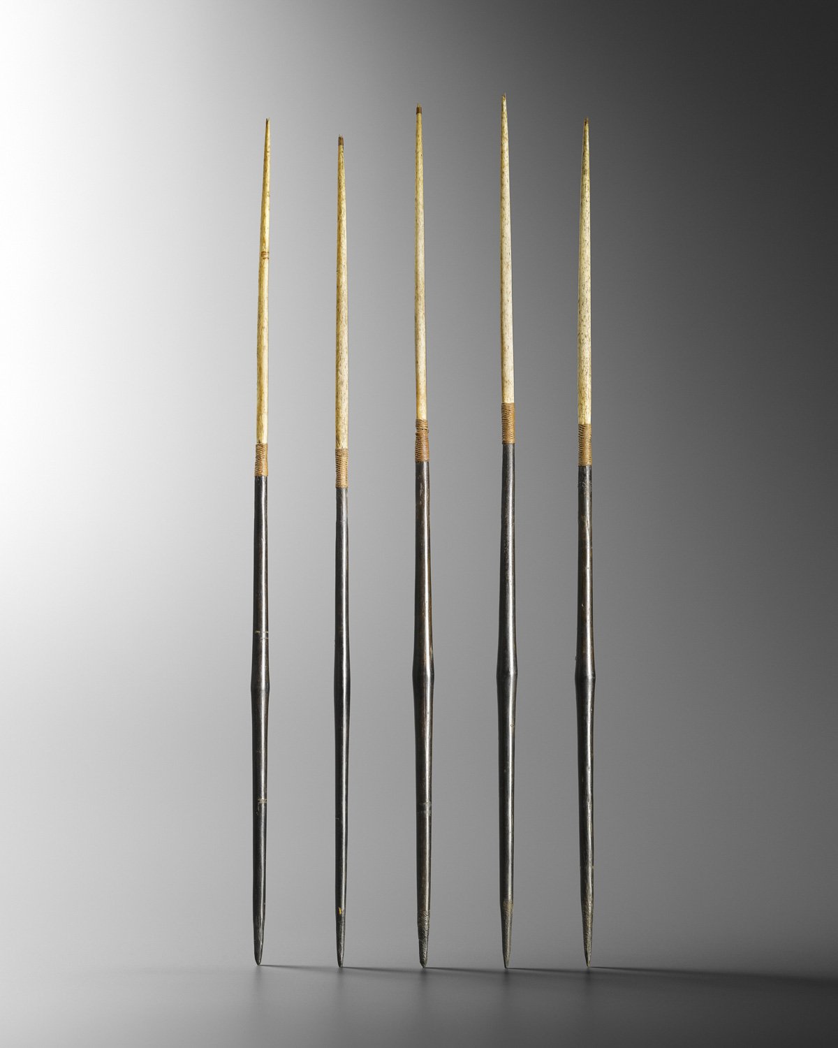 voyageurs-et-curieux-arts-anciens-oceanie-objet-para-polynesie-ensemble-de-pointes-de-fleches-u-3.jpg