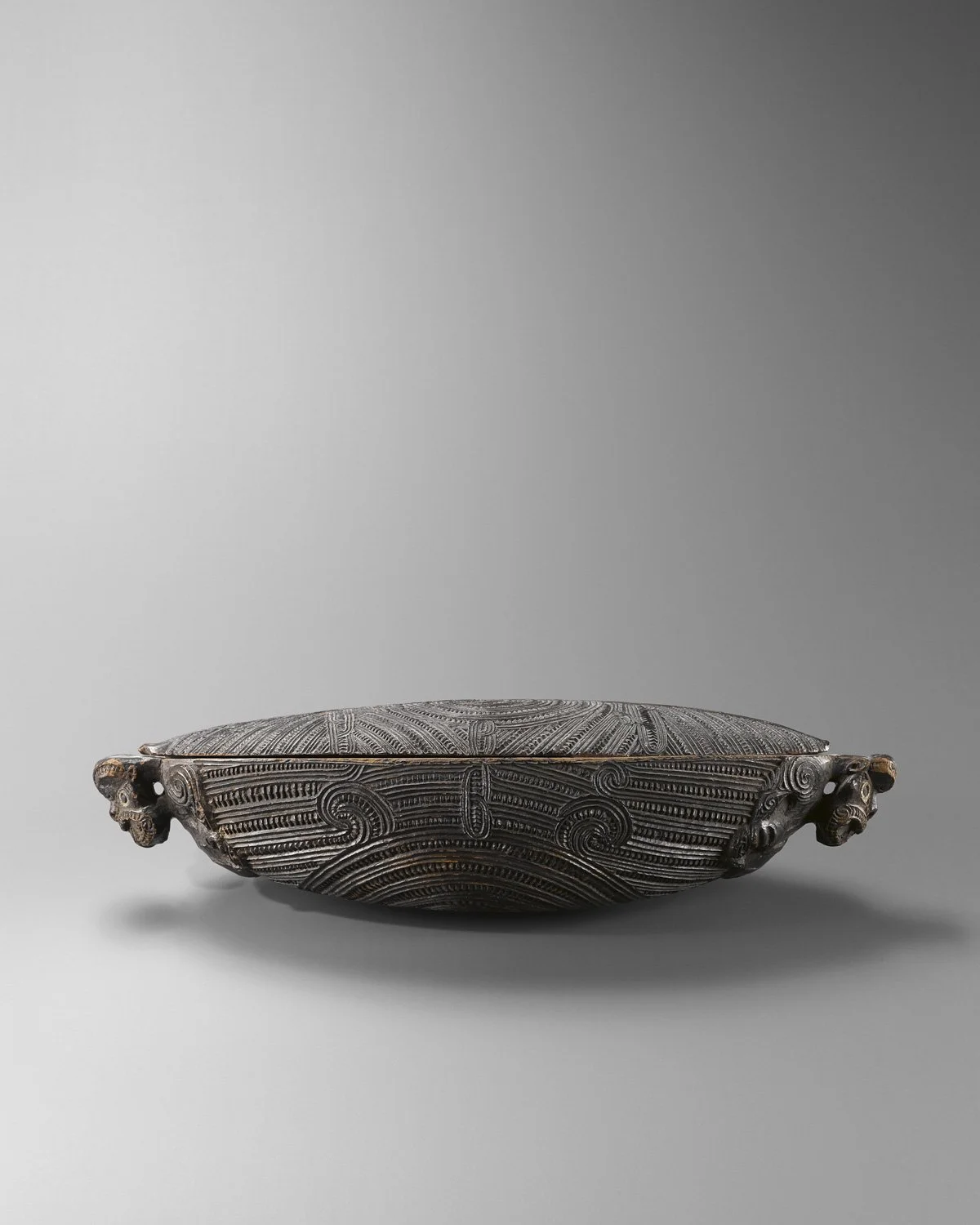 BOÎTE À TRÉSOR <em>WAKA HUIA</em>