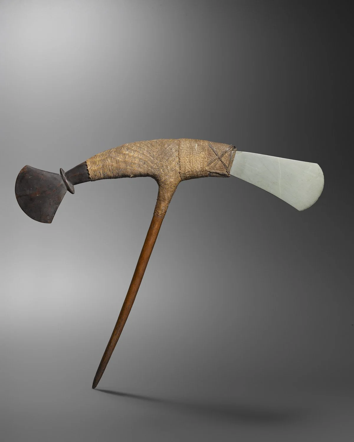 HACHE CÉRÉMONIELLE <em>KENDUAUBU</em> OU <em>DIKURUGU</em>