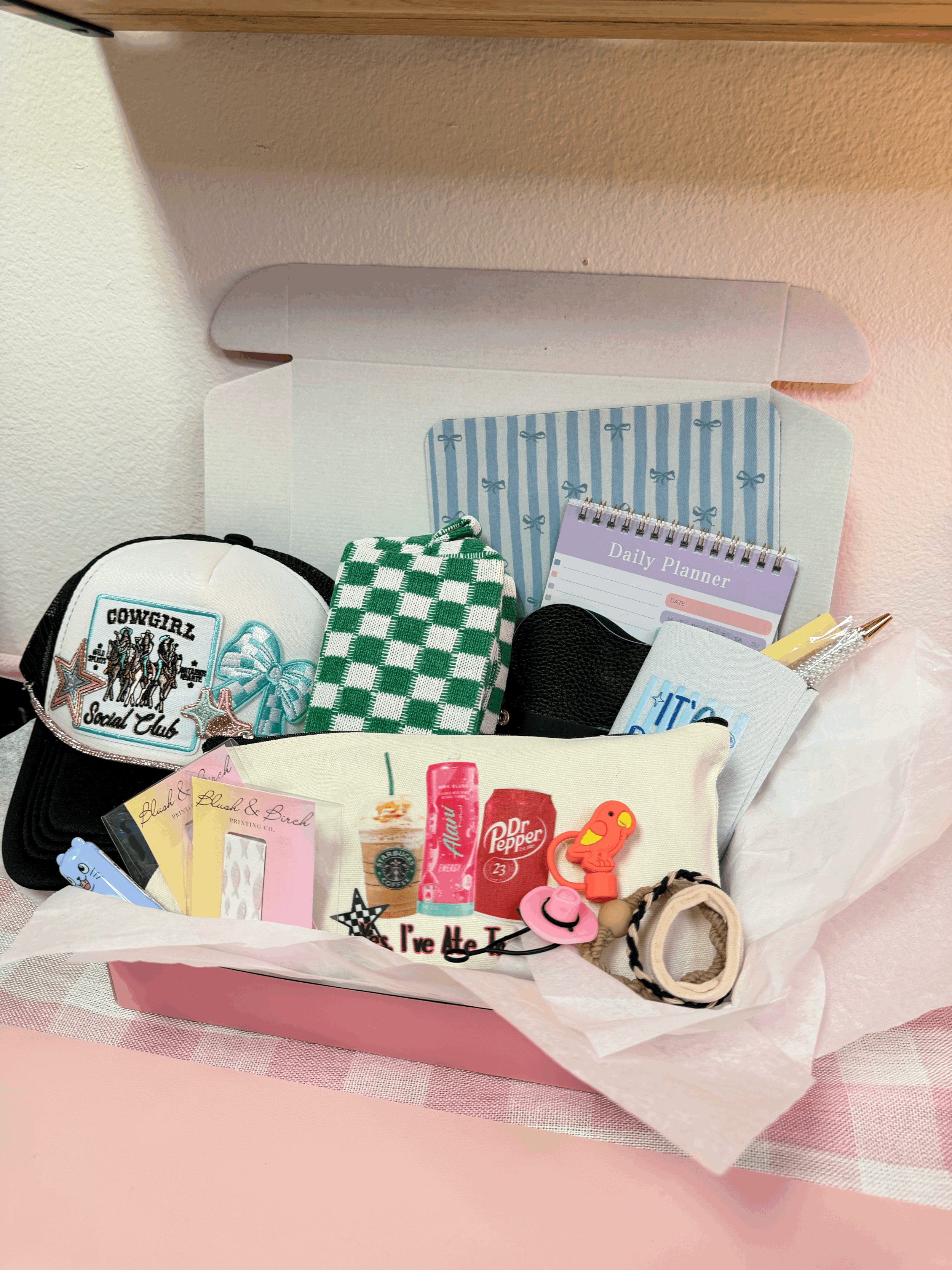 Classic Scoop (12-15 items & 1 Custom item)