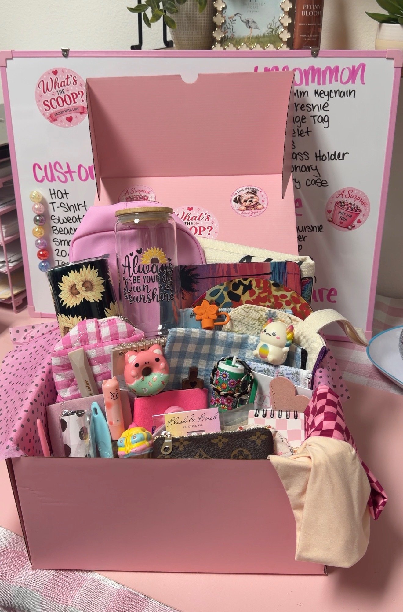 Mega Scoop (35 - 42 items & 1 Custom)