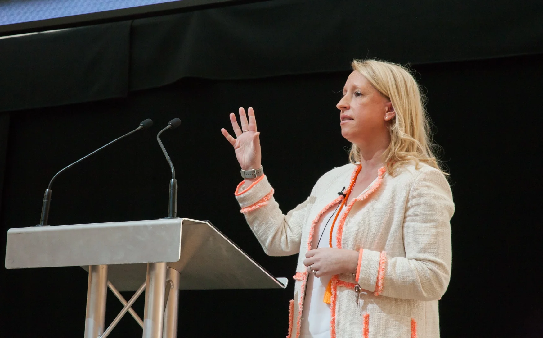 Amanda+Reynolds+Global+Partnership+Director+Executive+Search+UK.jpg
