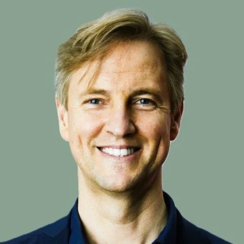 David James joins Lloyds Banking Group as Customer Director, Wealth Brands &amp; Marketing