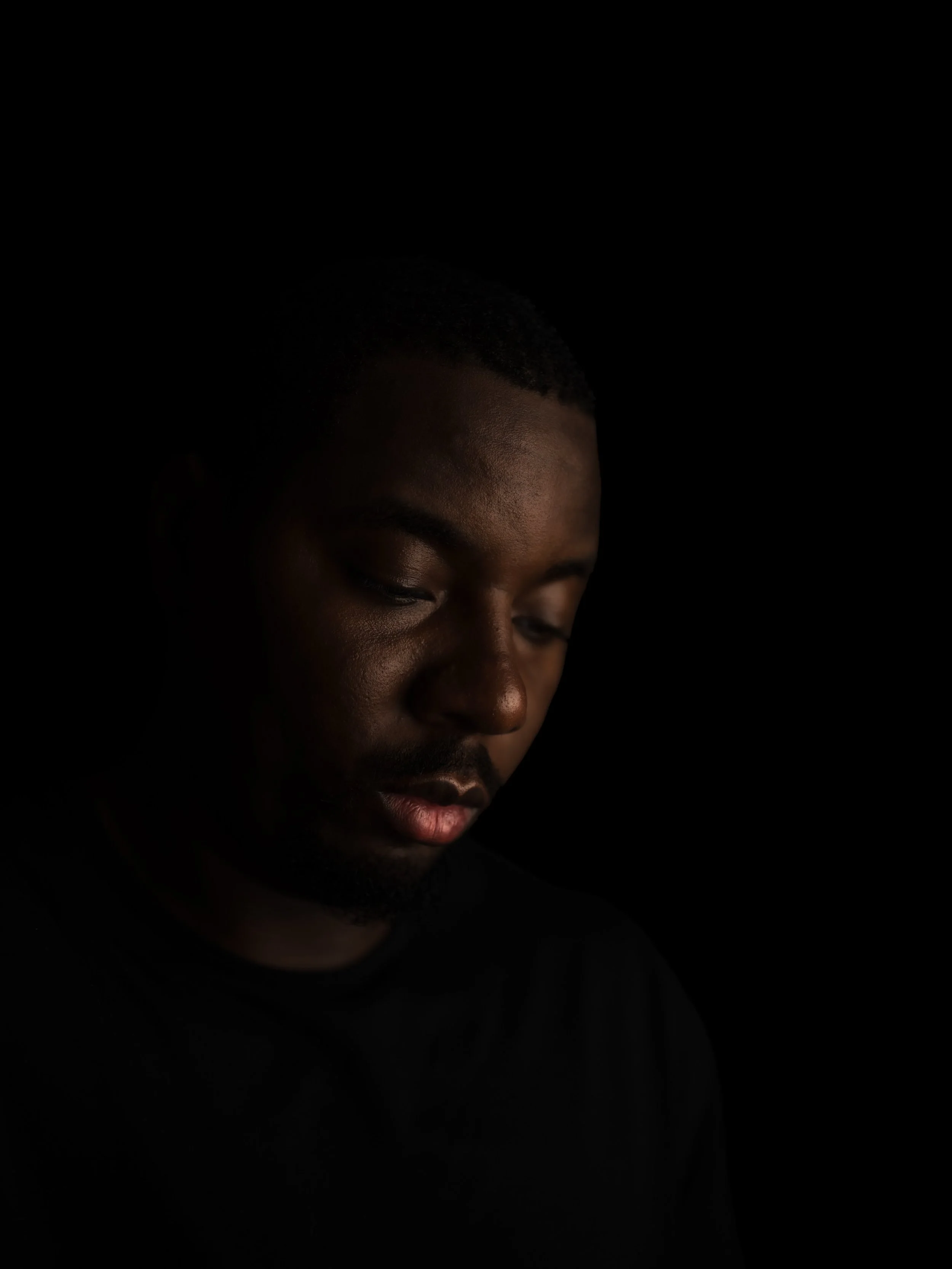 Behind the lens, I direct. In front of it, I understand. To know what I&rsquo;m asking of my clients, I have to know what it feels like to be seen. Both sides of the camera &mdash; both parts of the craft. #photographer #portriat #photoshoot #behindt