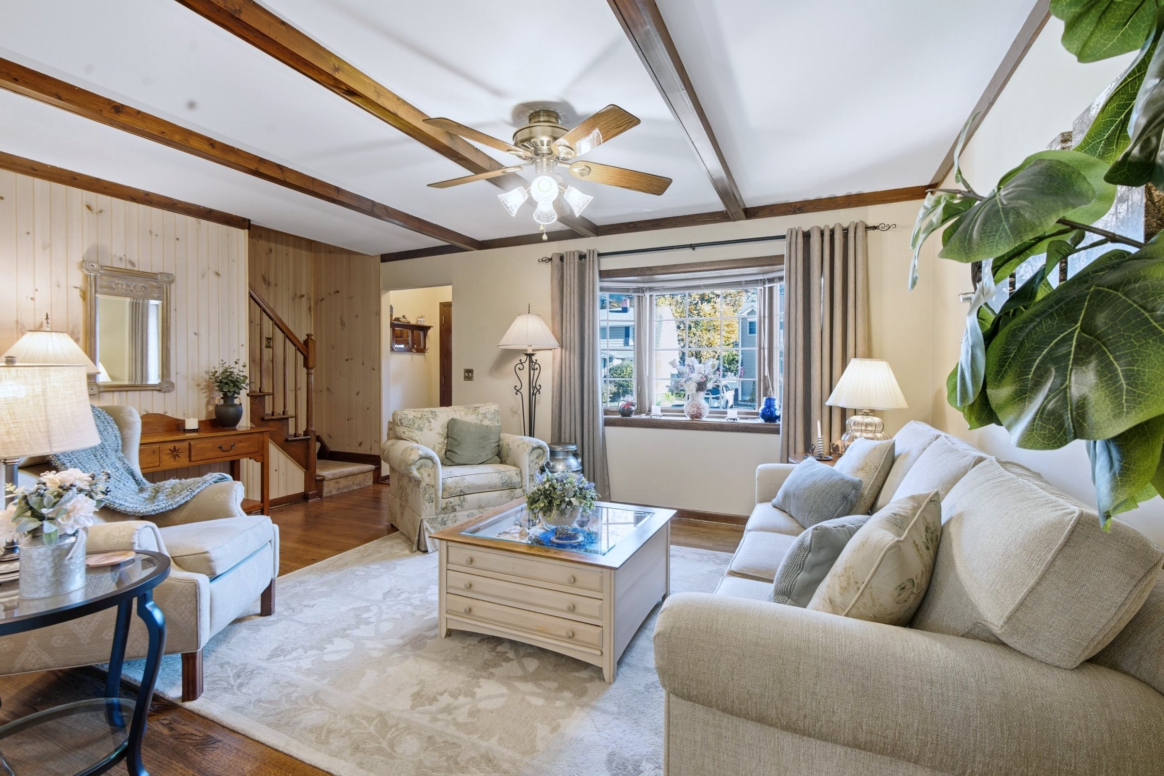 Cape Cod, living room
