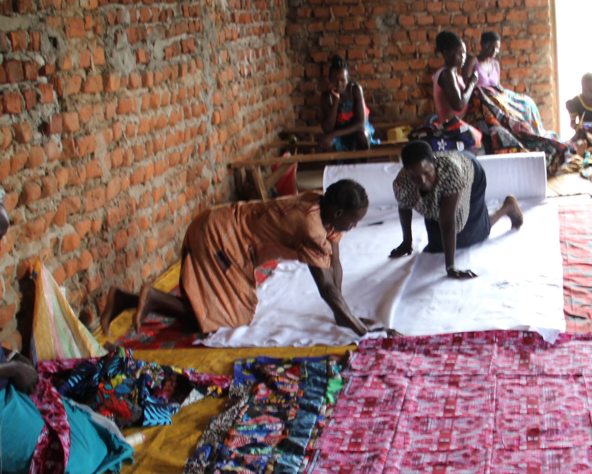 NUWOCSI quilters busy at work.