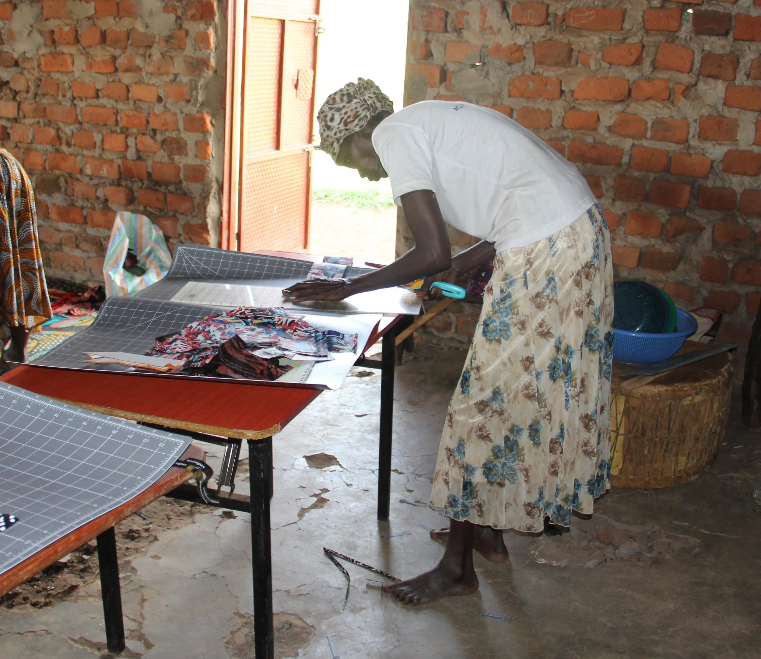 NUWOCSI quilters busy at work.