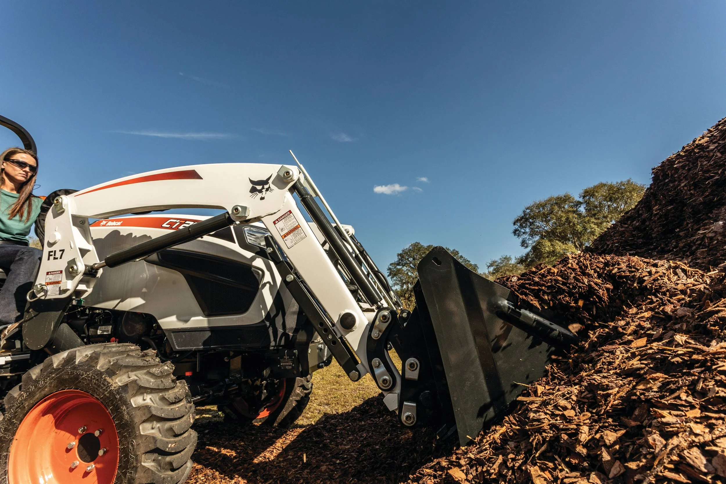 bobcat-ct2025-bucket-r6-1m7a4230-2022-03-01.jpg