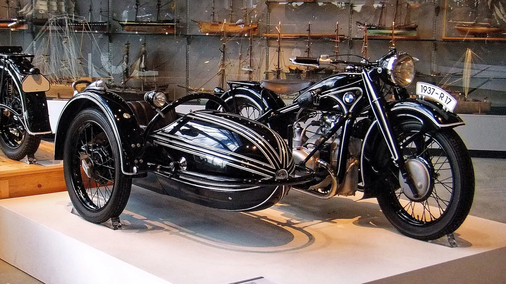 1937 BMW R17/Steib