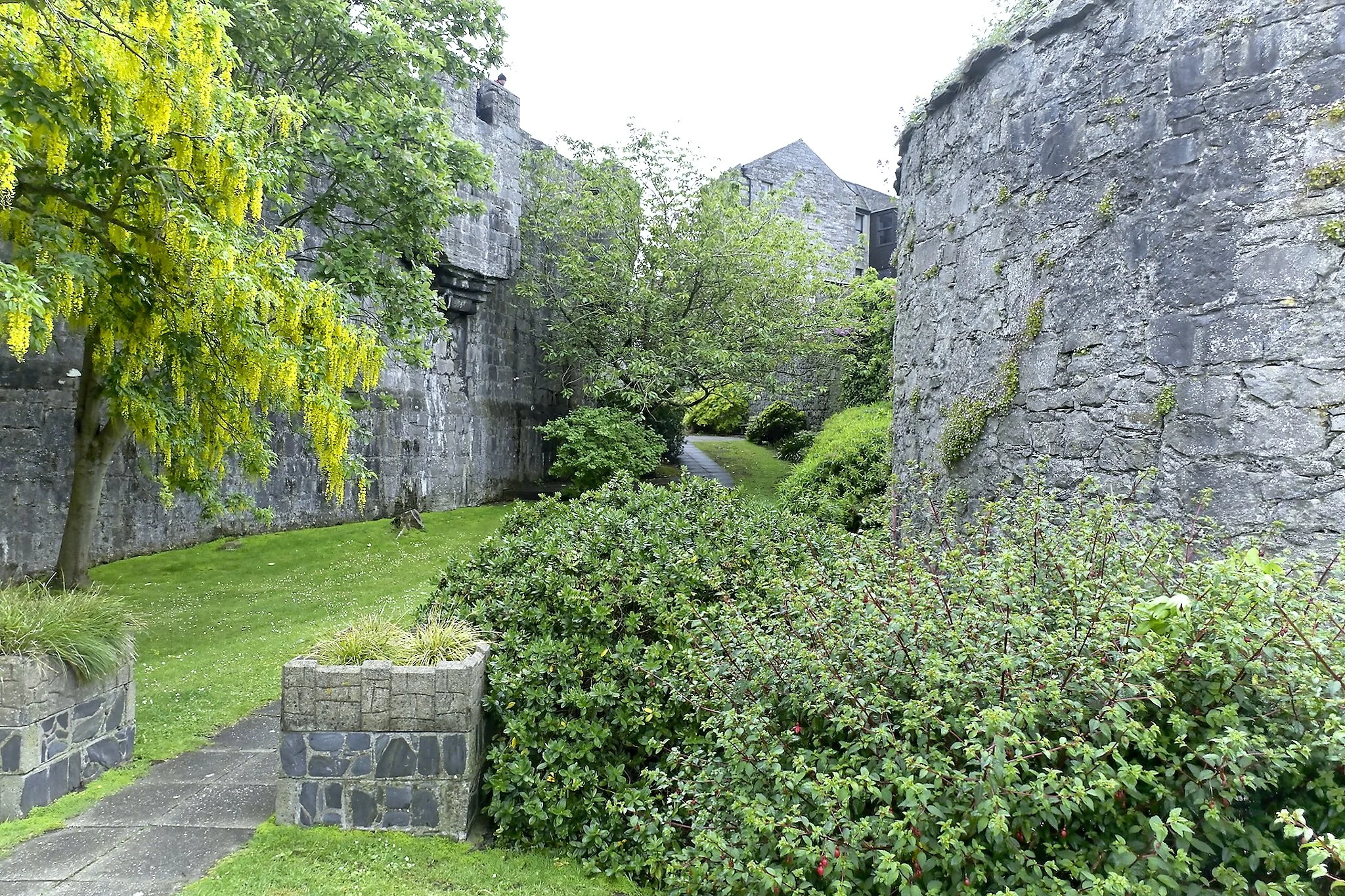 The side courtyard of Castle Rushen. 